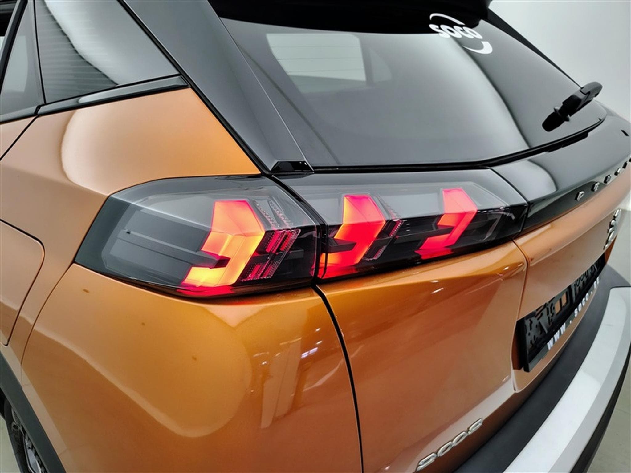Peugeot 2008 1.2 PureTech 130cv GT NAVI / FULL LED / CAMERA / JA 17" (2021) - Photo 16