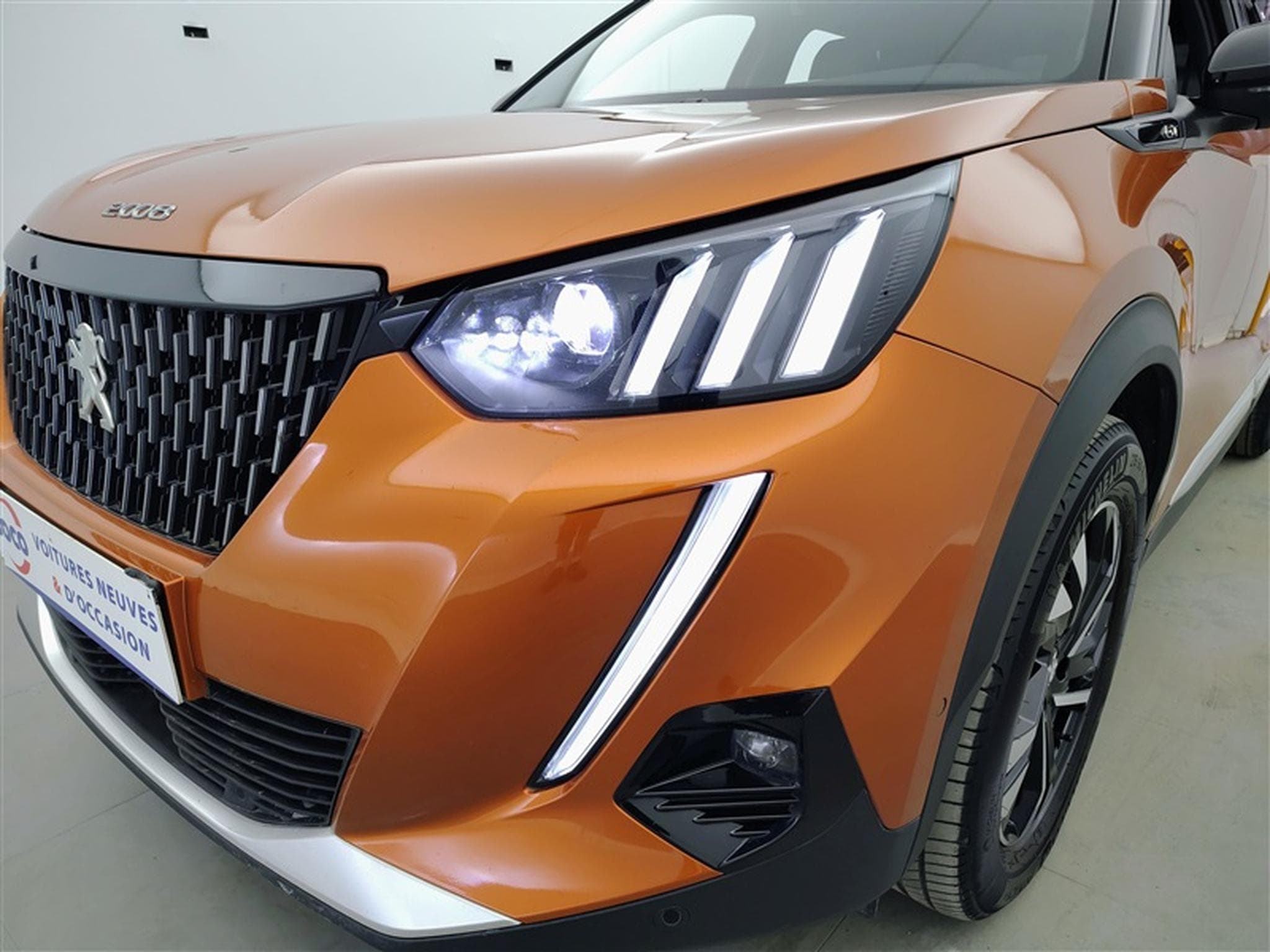 Peugeot 2008 1.2 PureTech 130cv GT NAVI / FULL LED / CAMERA / JA 17" (2021) - Photo 15