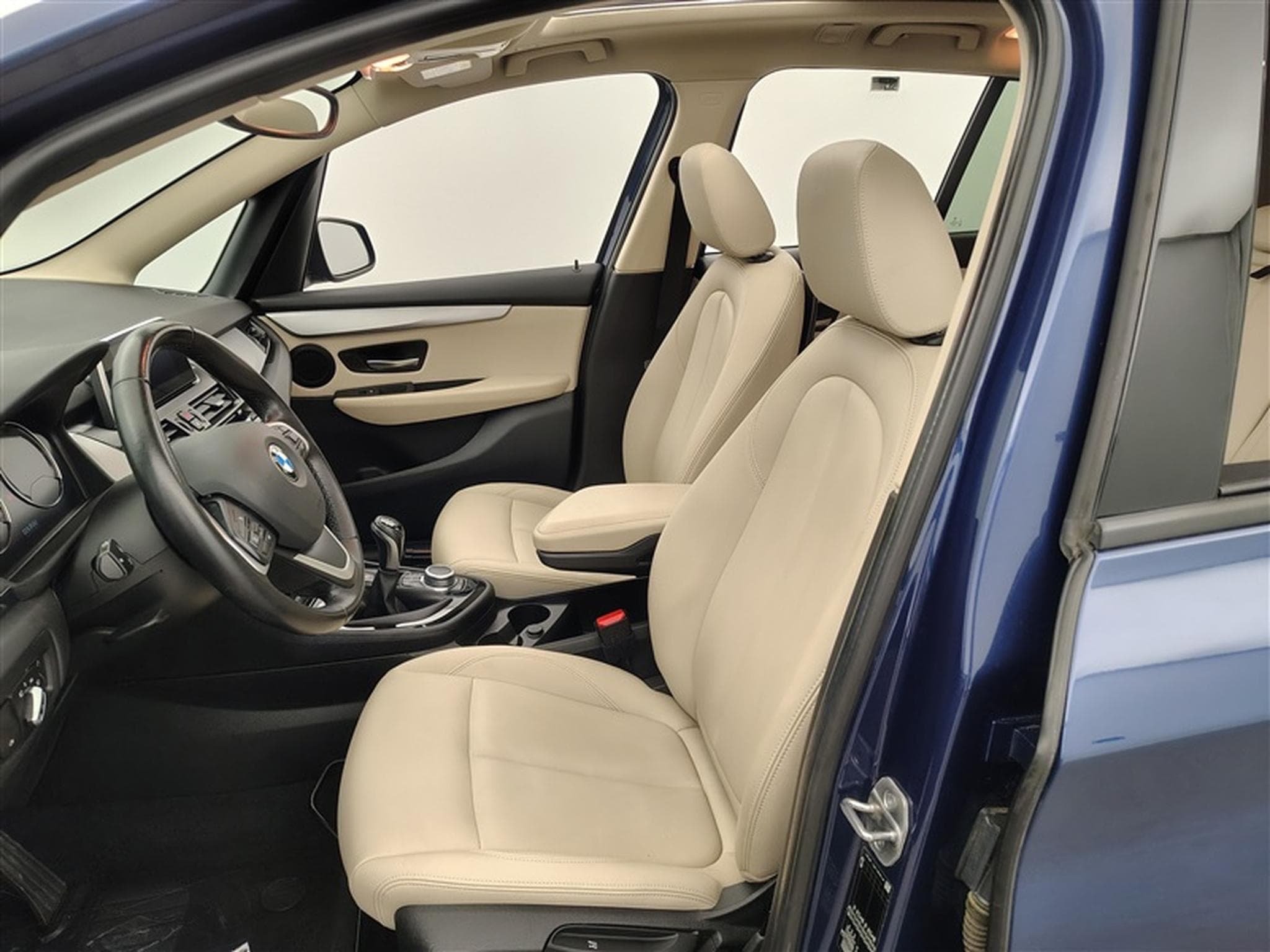 BMW 218 Gran Tourer 218i CUIR/NAVI/FULL LED/TO PANO/JA/PDC (2021) - Foto 7