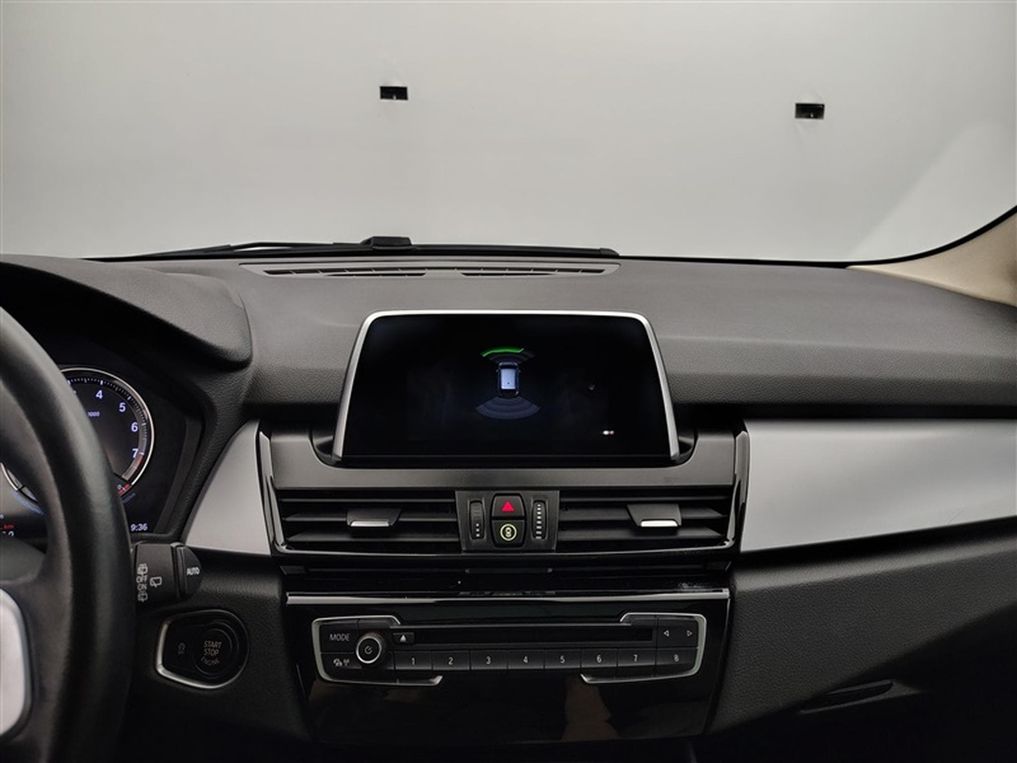 BMW 218 Gran Tourer 218i CUIR/NAVI/FULL LED/TO PANO/JA/PDC (2021) - Foto 18