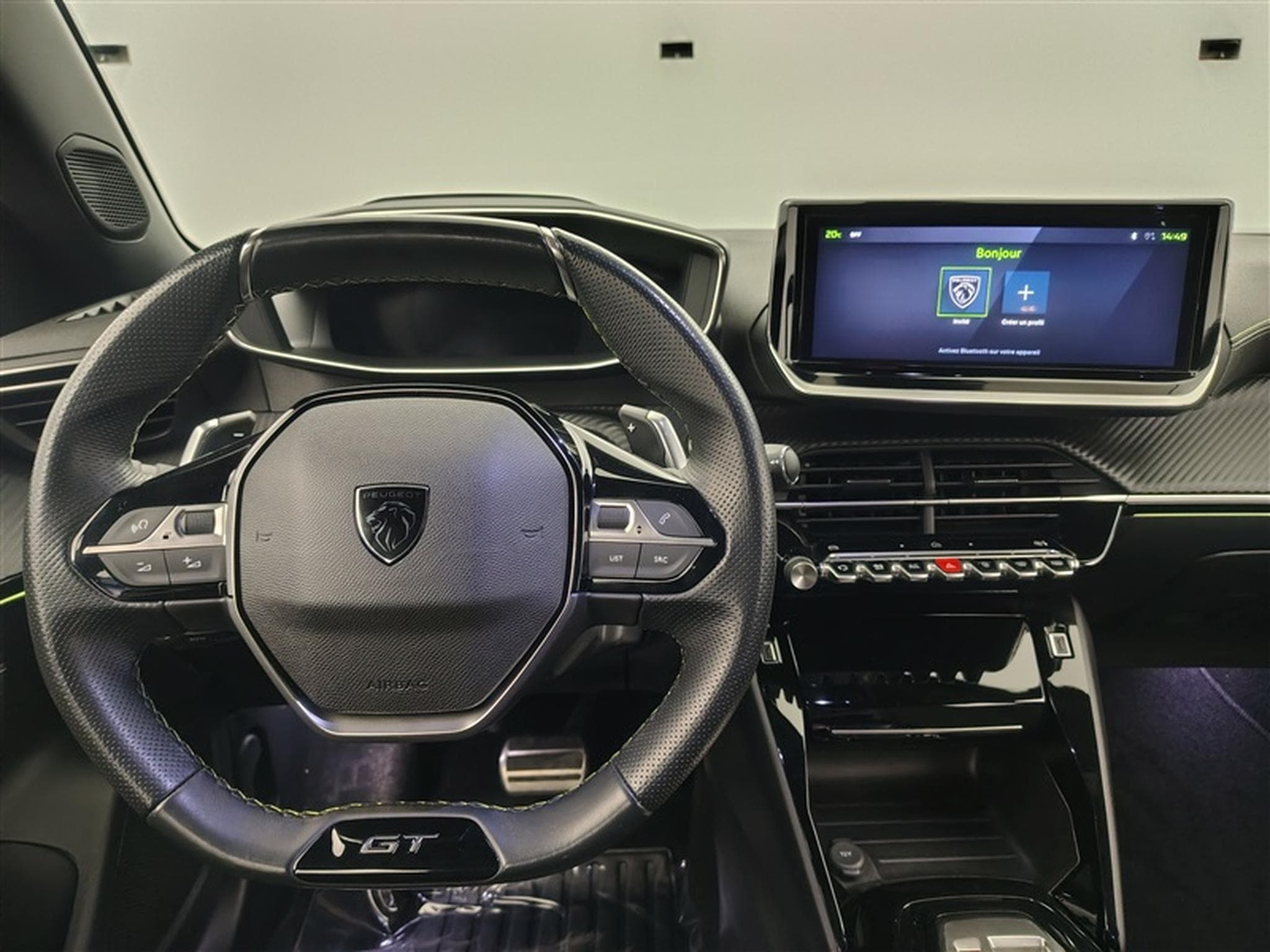 Peugeot 2008 1.2 PureTech GT S&S (2024) - Photo 9