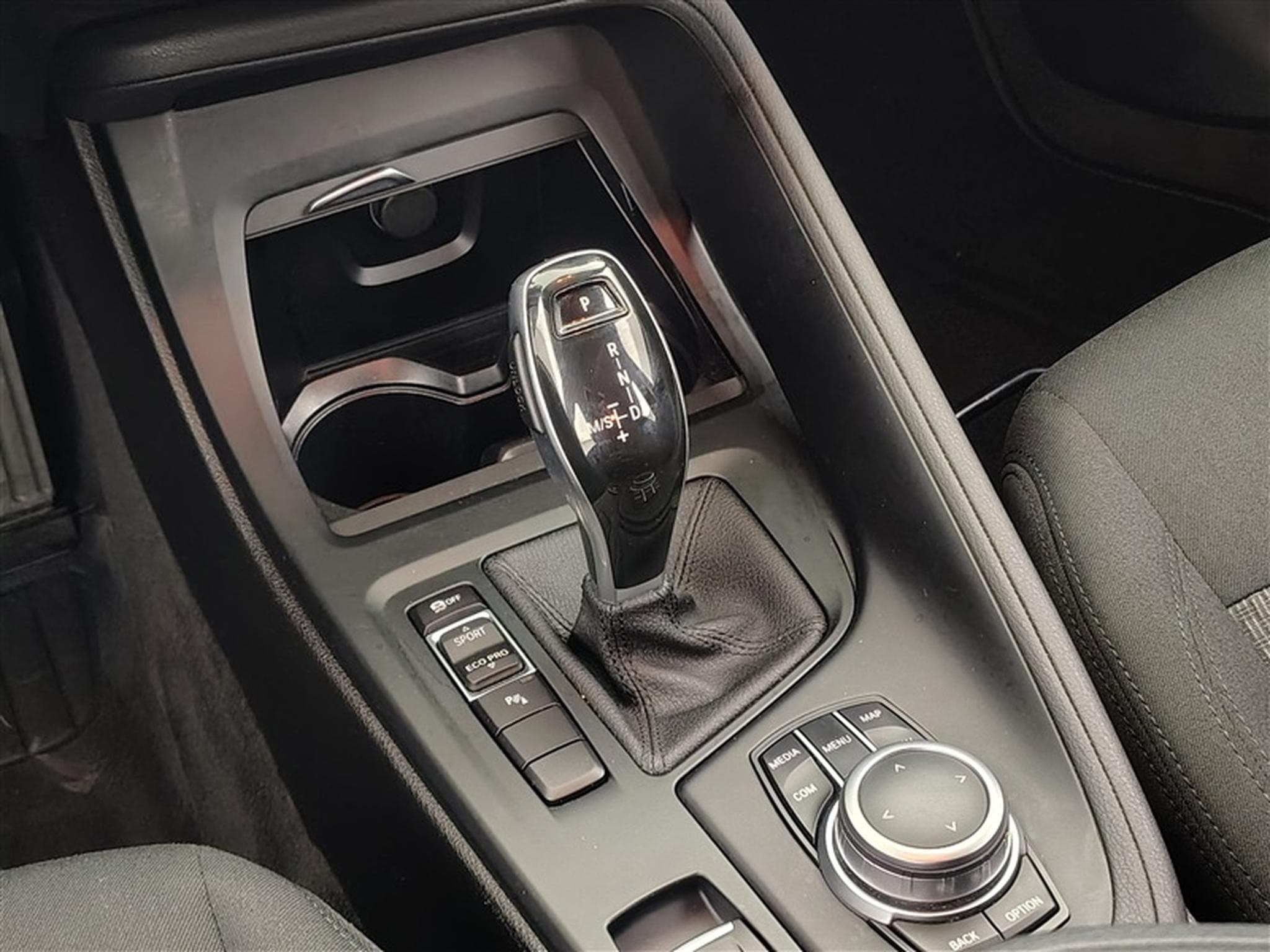 BMW X1 1.5 dA sDrive16 NAVI / CARPLAY / PDC AV-AR (2022) - Photo 12