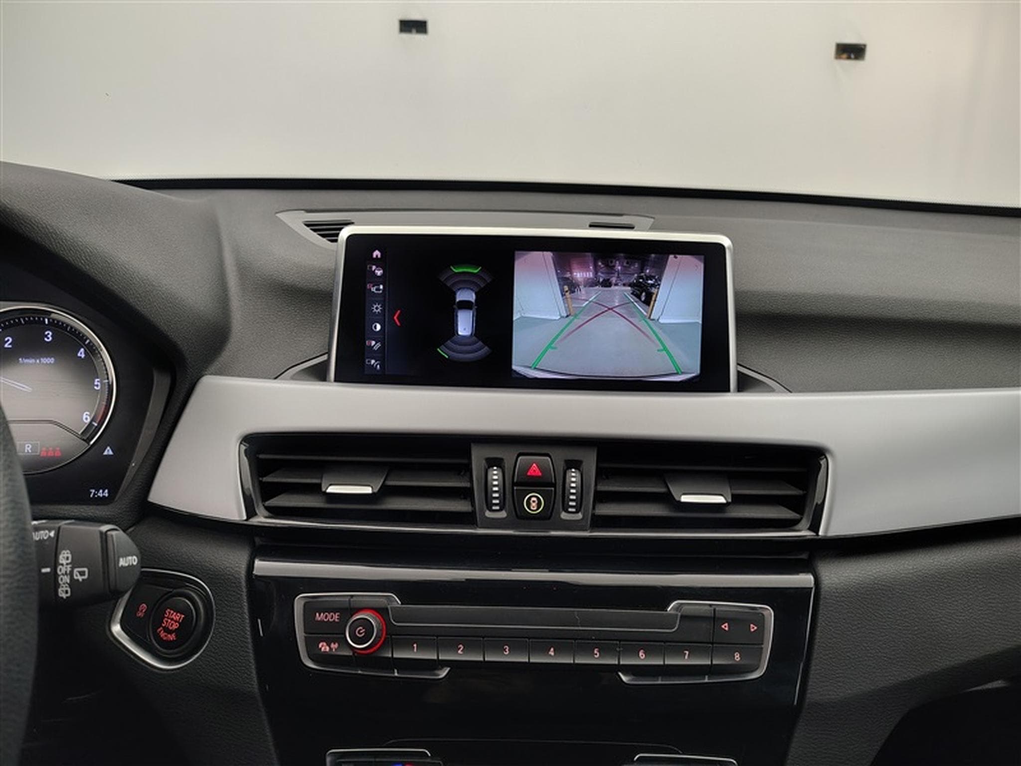 BMW X1 1.5 dA sDrive16 NAVI / CARPLAY / PDC AV-AR (2022) - Photo 17