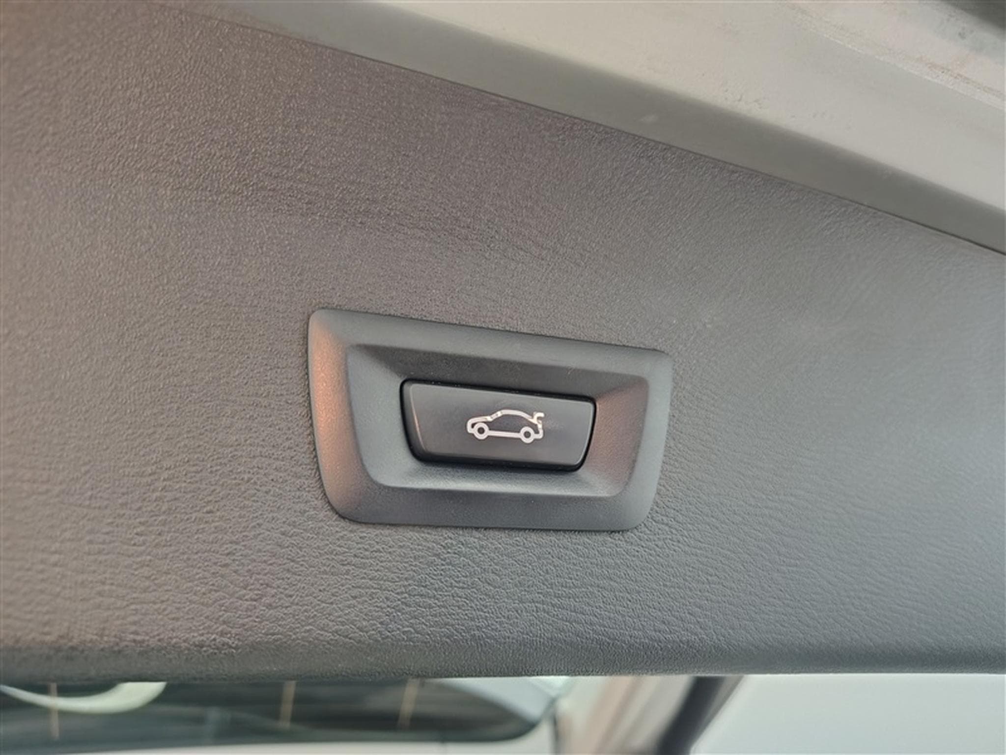 BMW X1 1.5 dA sDrive16 NAVI / CARPLAY / PDC AV-AR (2022) - Photo 18