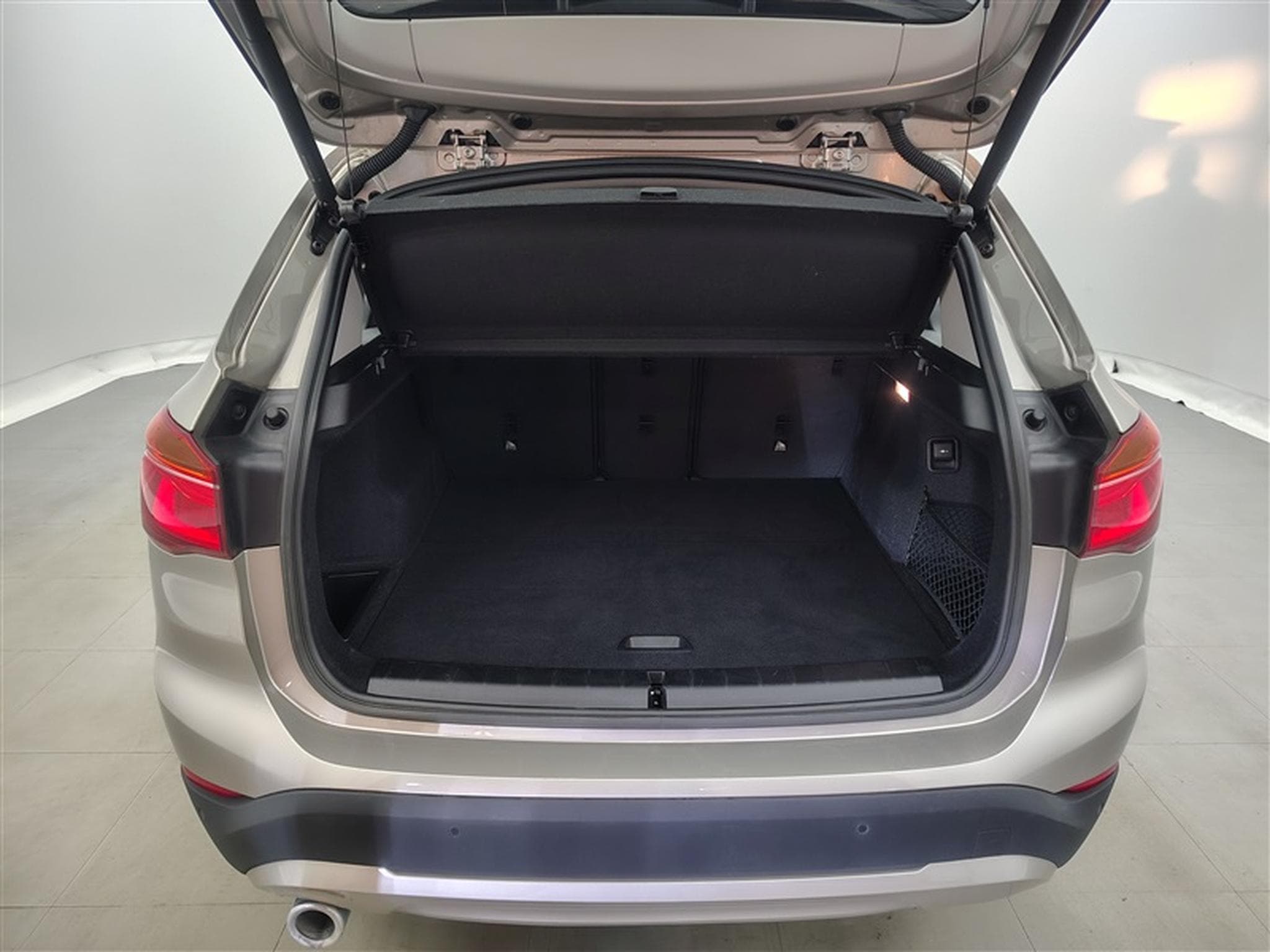 BMW X1 1.5 dA sDrive16 NAVI / CARPLAY / PDC AV-AR (2022) - Photo 14