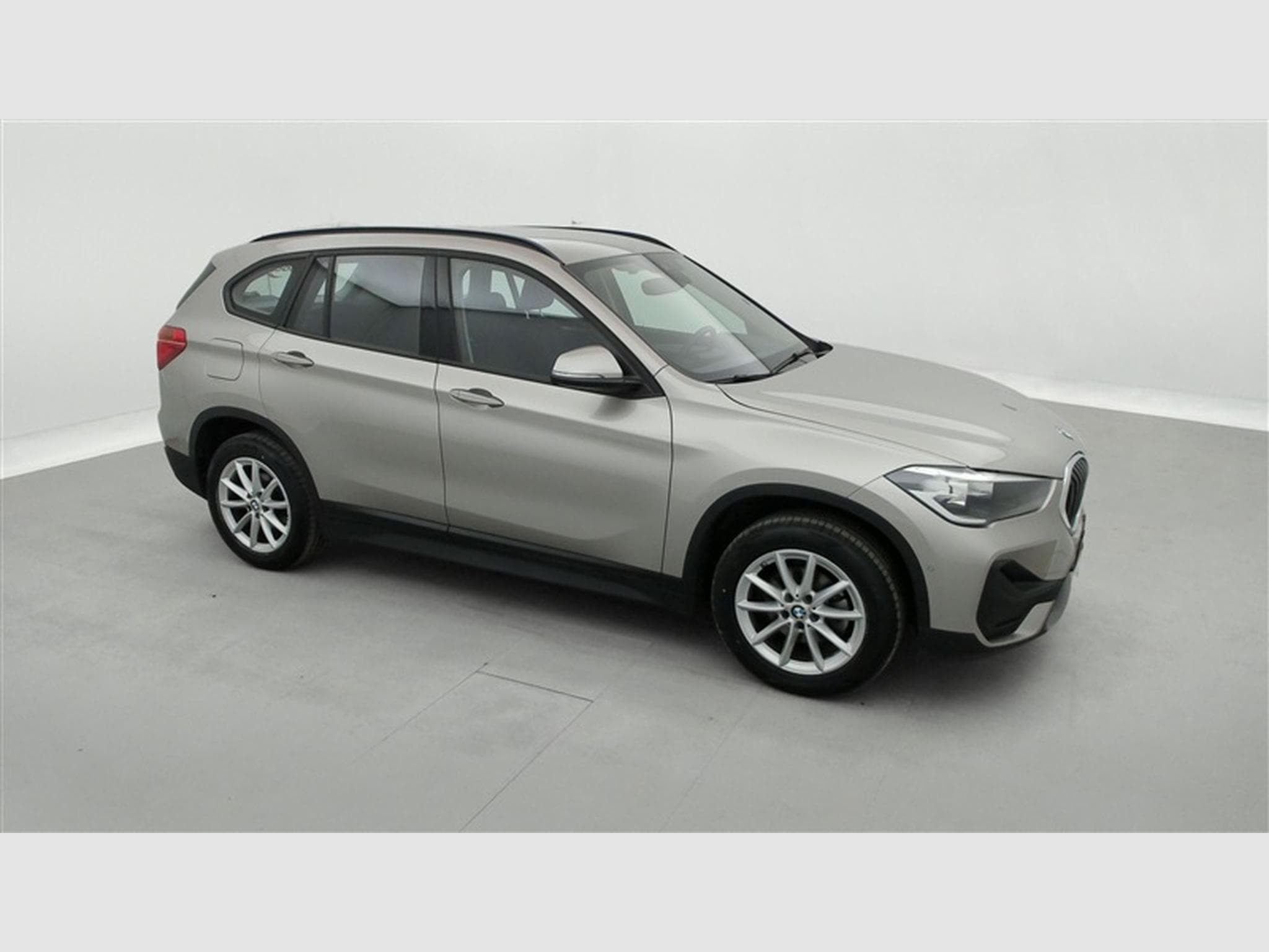 BMW X1 1.5 dA sDrive16 NAVI / CARPLAY / PDC AV-AR (2022) - Photo 23