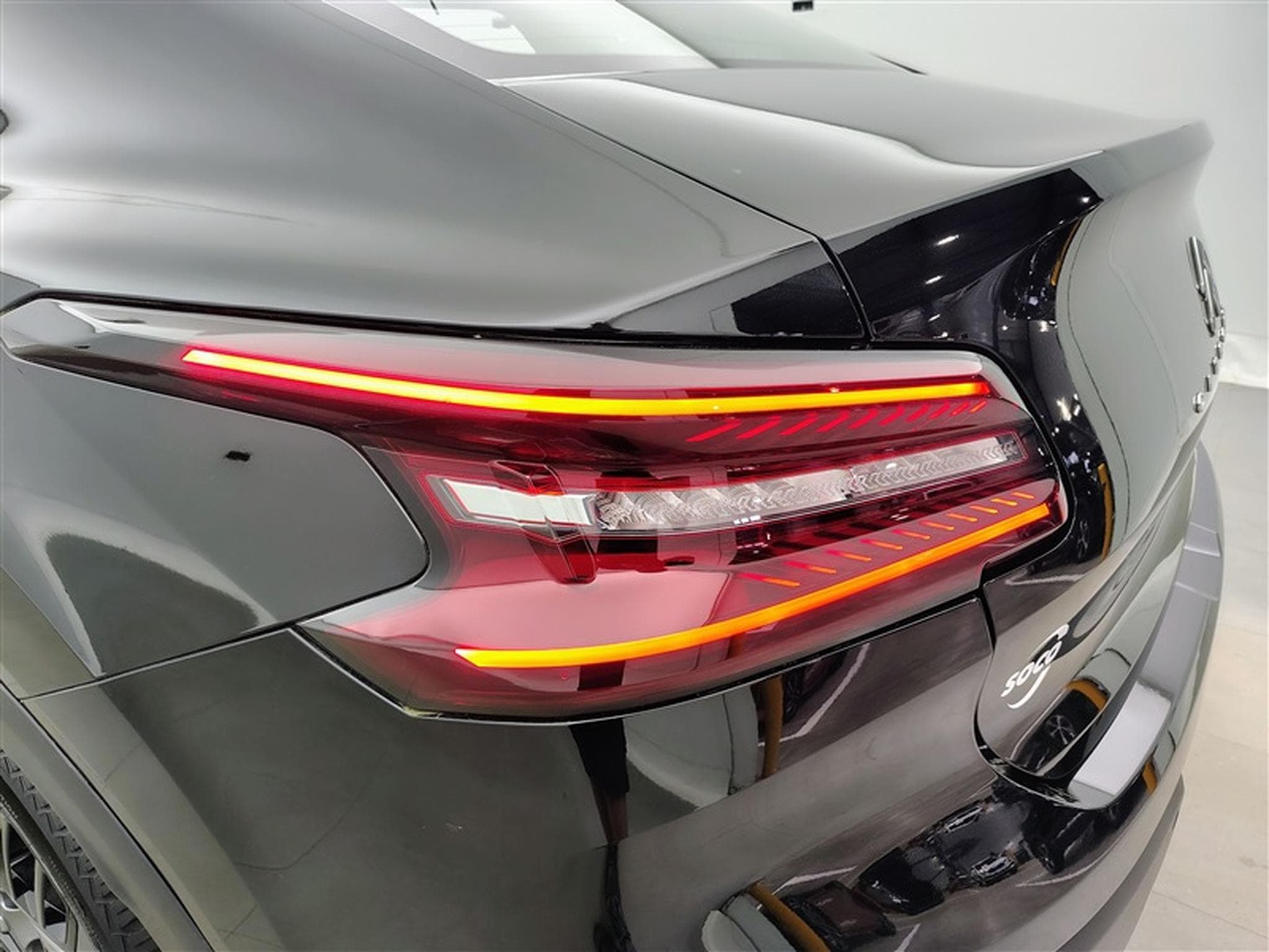 Citroën C4 X 1.2 PureTech 130cv EAT8 Feel CARPLAY / FULL LED / S-CUIR (2023) - Photo 16