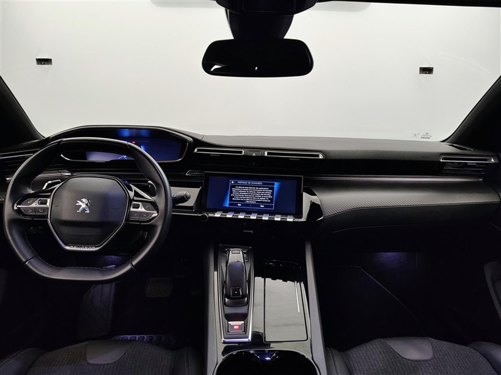 Peugeot 508 1.2 PureTech Allure Pack EAT8 S-CUIR / NAVI / PDC (2023) - Photo 8