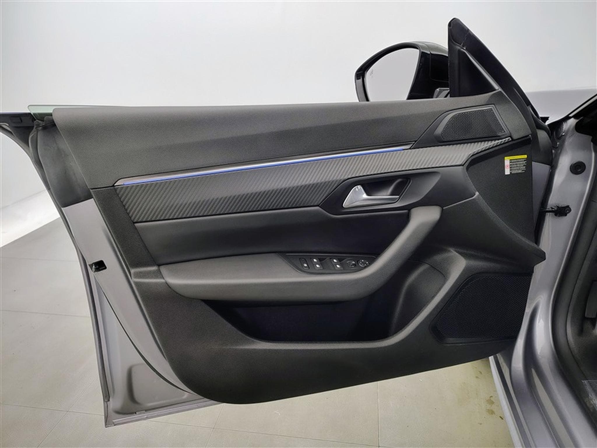 Peugeot 508 1.2 PureTech Allure Pack EAT8 S-CUIR / NAVI / PDC (2023) - Photo 16