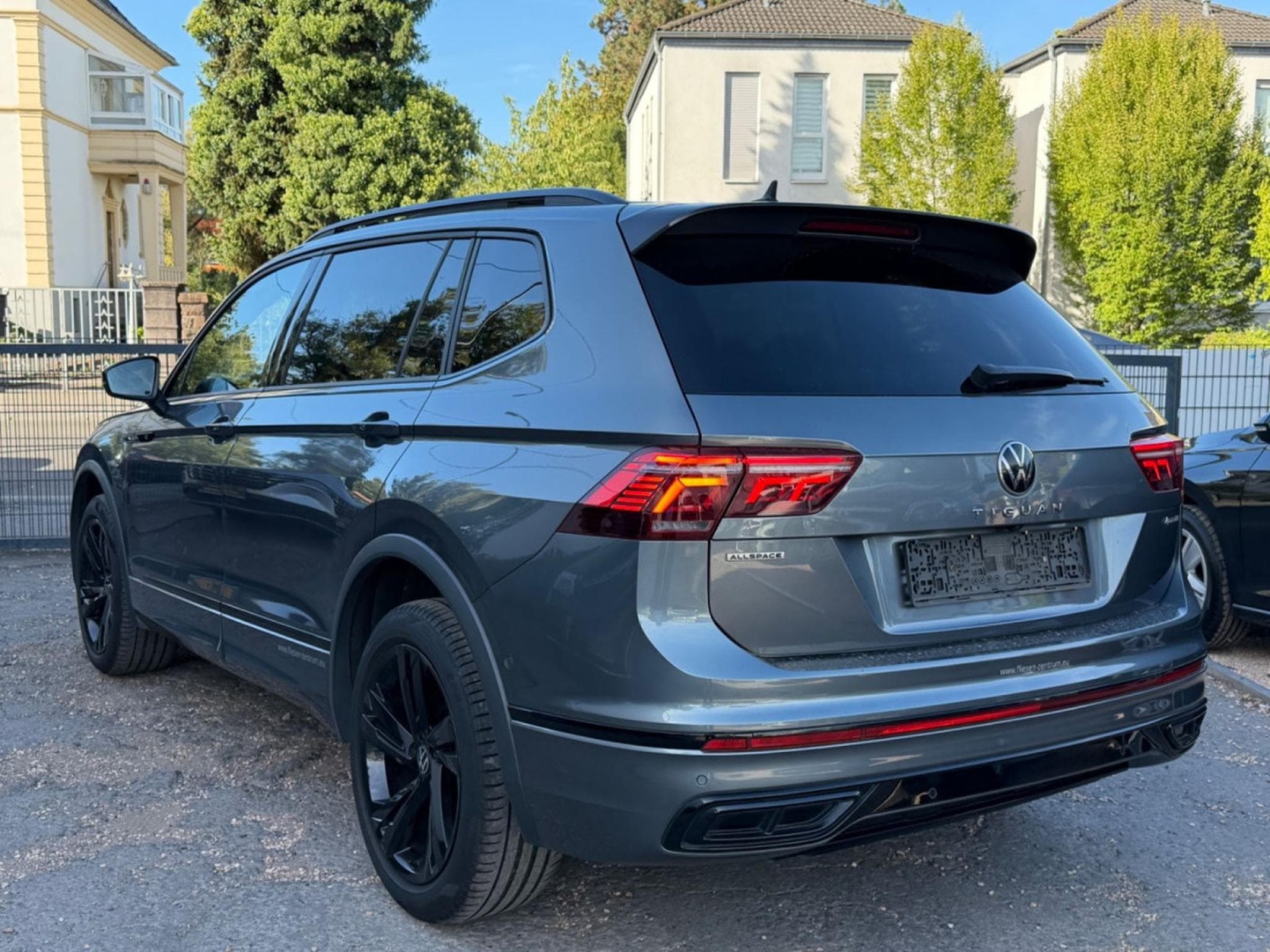 VW Tiguan R-Line 4Motion/7xSitze (2022) - Photo 4