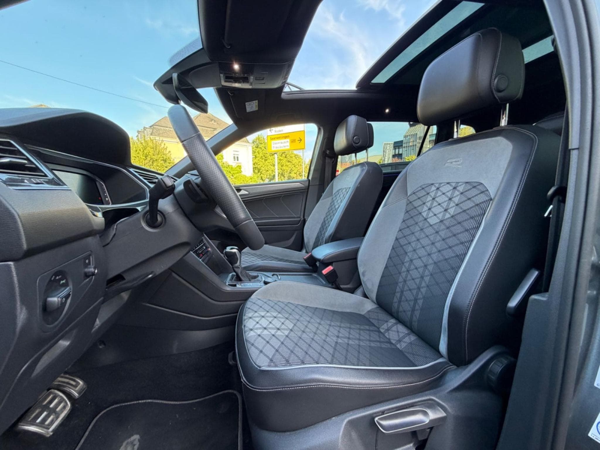 VW Tiguan R-Line 4Motion/7xSitze (2022) - Photo 10