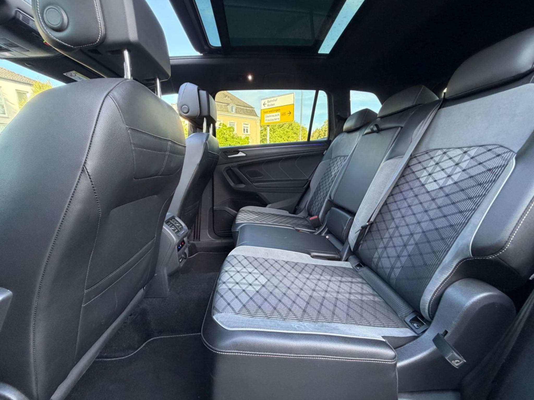 VW Tiguan R-Line 4Motion/7xSitze (2022) - Photo 15
