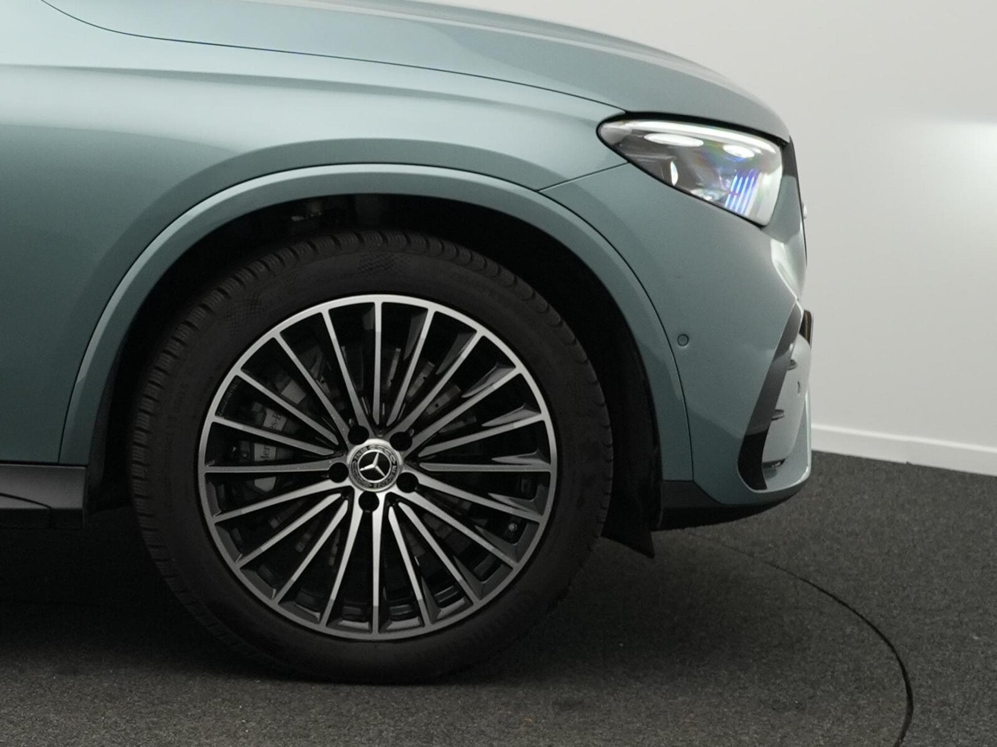 Mercedes GLC 220 d 4MATIC AMG-Line (2026) - Photo 8