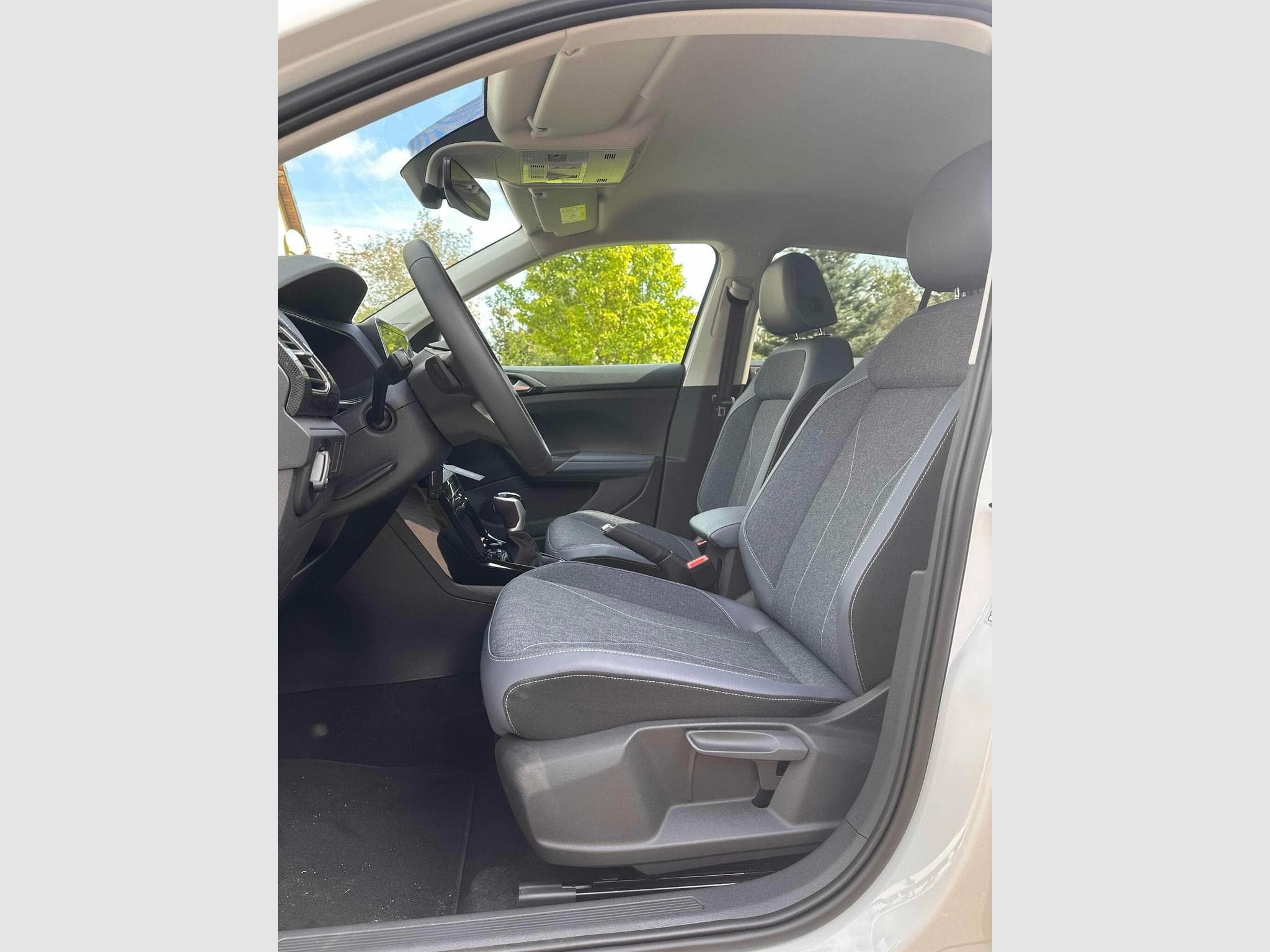 VW T-Cross 1.0 TSI 116  DSG7 Style (2024) - Photo 8