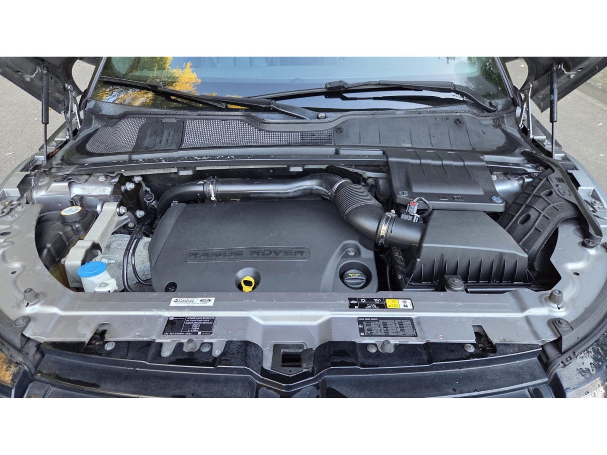 Land-Rover Range Rover Evoque 2.2 SD4 Dynamic (2014) - Photo 6