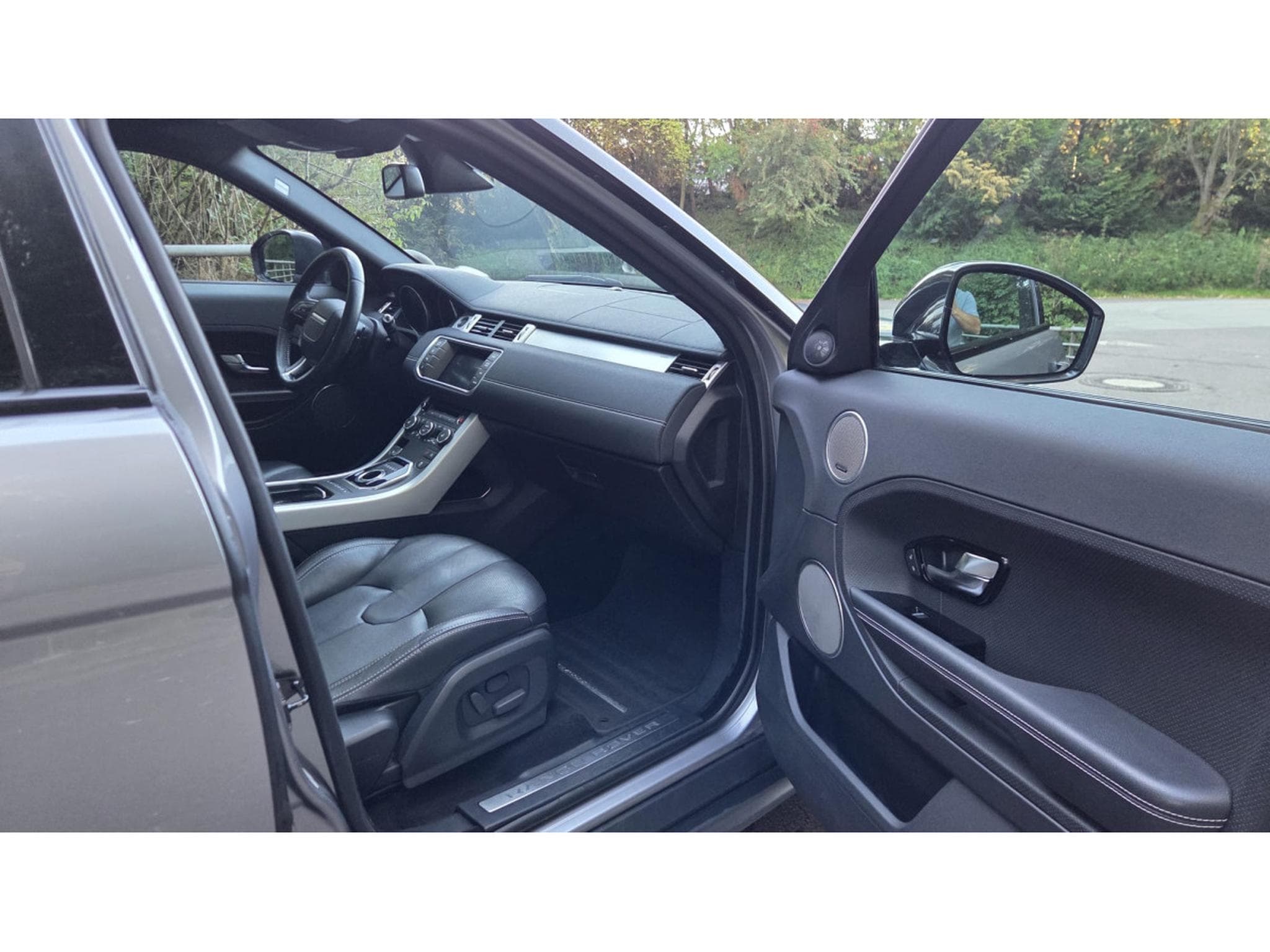 Land-Rover Range Rover Evoque 2.2 SD4 Dynamic (2014) - Photo 8