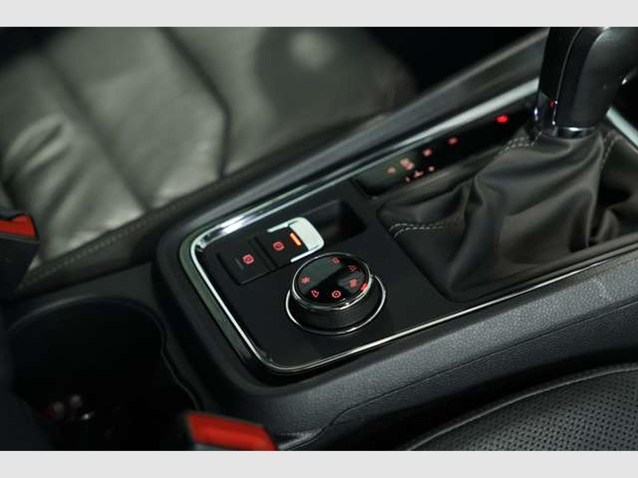 SEAT Ateca Xcellence 4D DSG *2.H *Virtual *GSD *360° (2018) - Photo 17