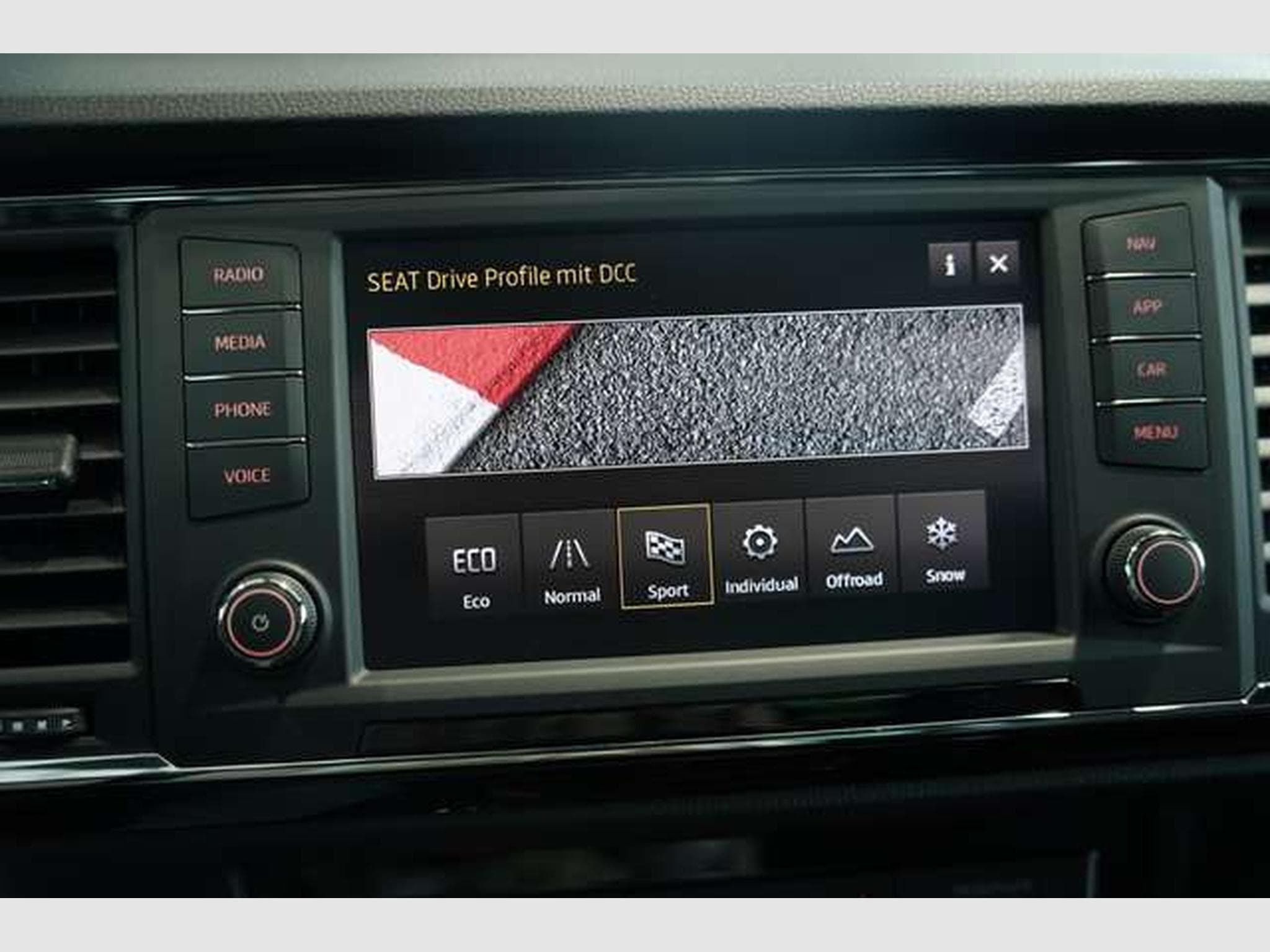 SEAT Ateca Xcellence 4D DSG *2.H *Virtual *GSD *360° (2018) - Photo 35