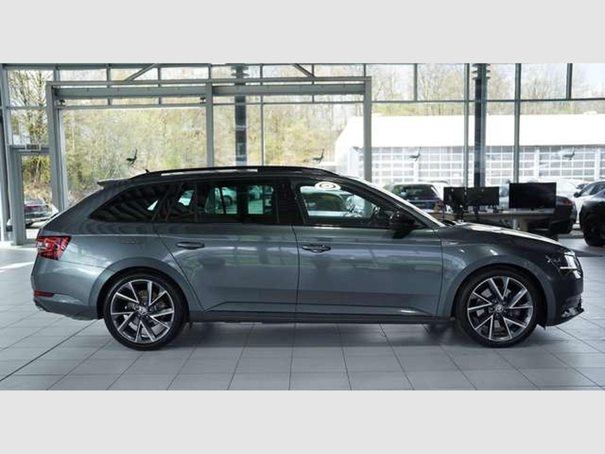 Skoda Superb Sportline 4x4 1.H *Pano *Canton *Memory (2017) - Foto 7