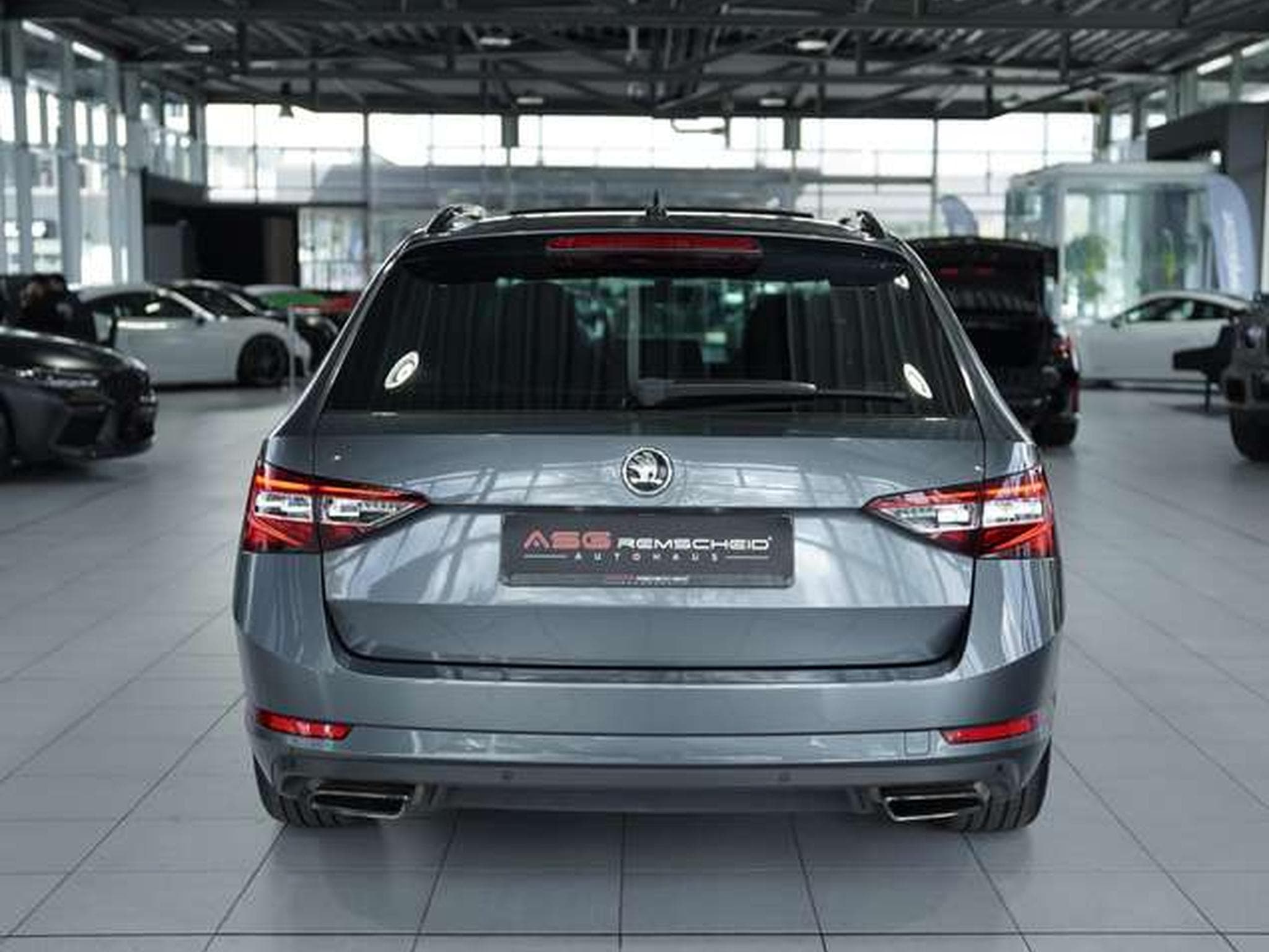 Skoda Superb Sportline 4x4 1.H *Pano *Canton *Memory (2017) - Foto 10