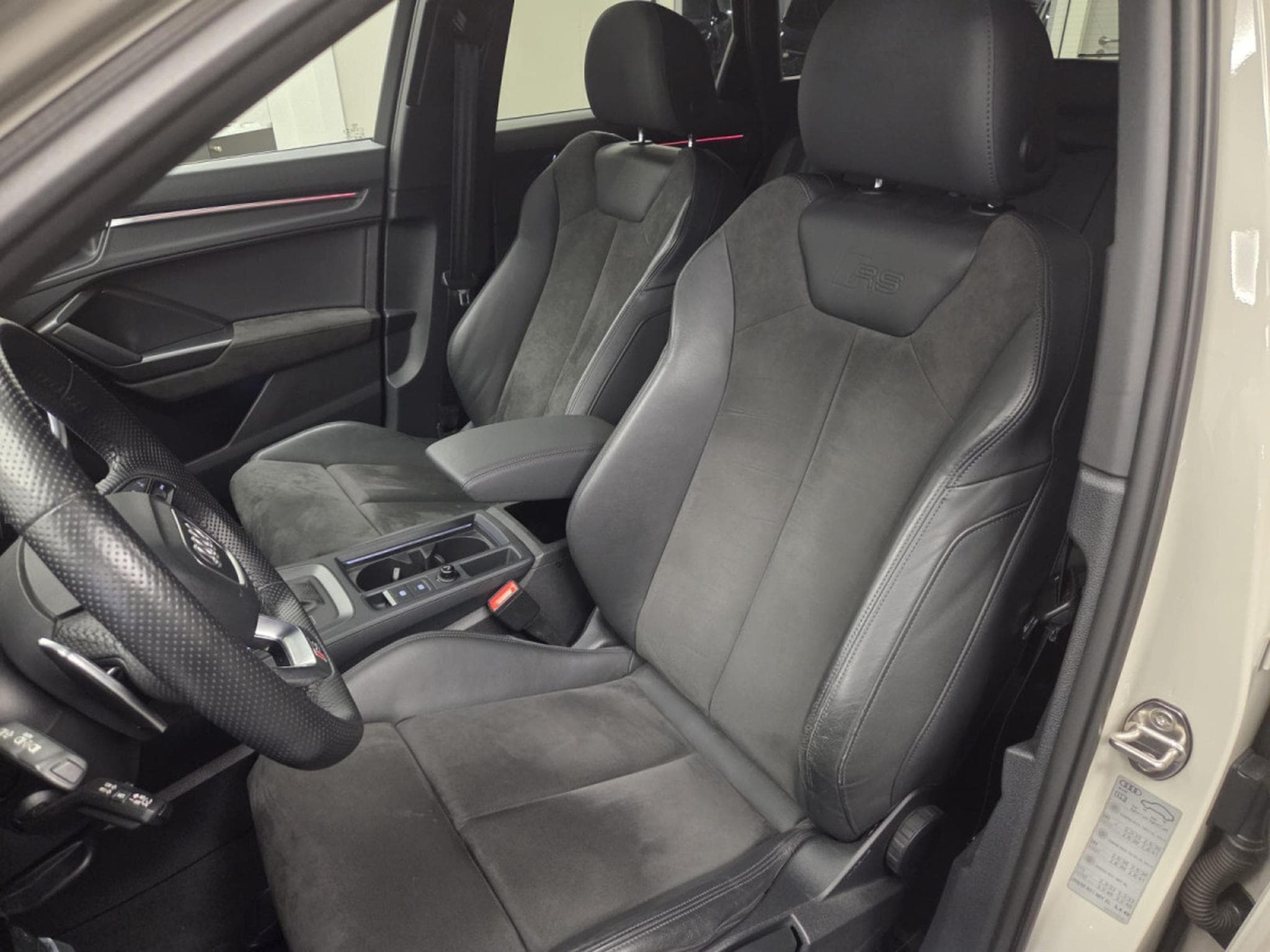 Audi RSQ3 2.5 TFSI quattro 400 CH / 295 kW S tronic (2022) - Photo 2