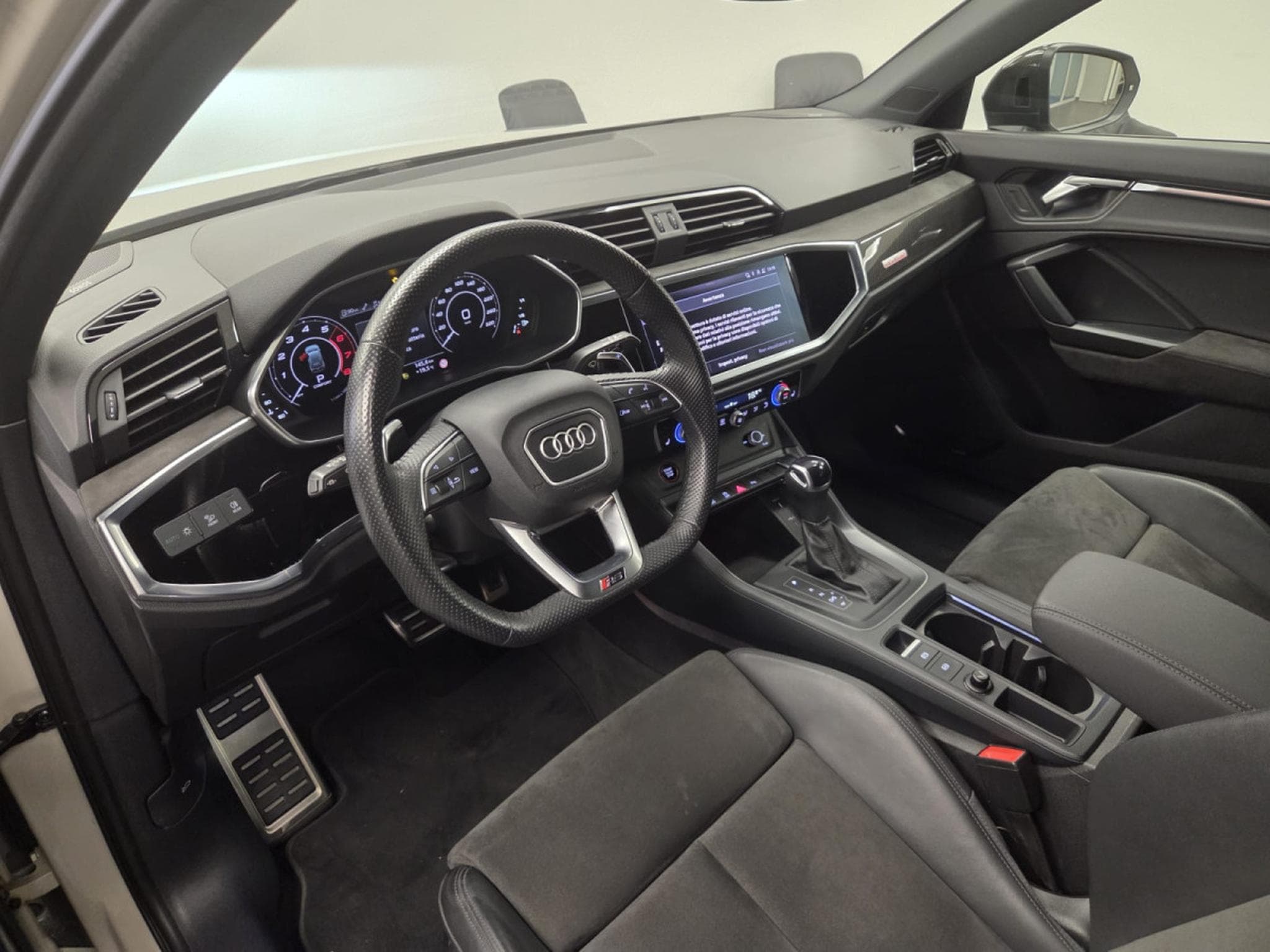 Audi RSQ3 2.5 TFSI quattro 400 CH / 295 kW S tronic (2022) - Photo 4