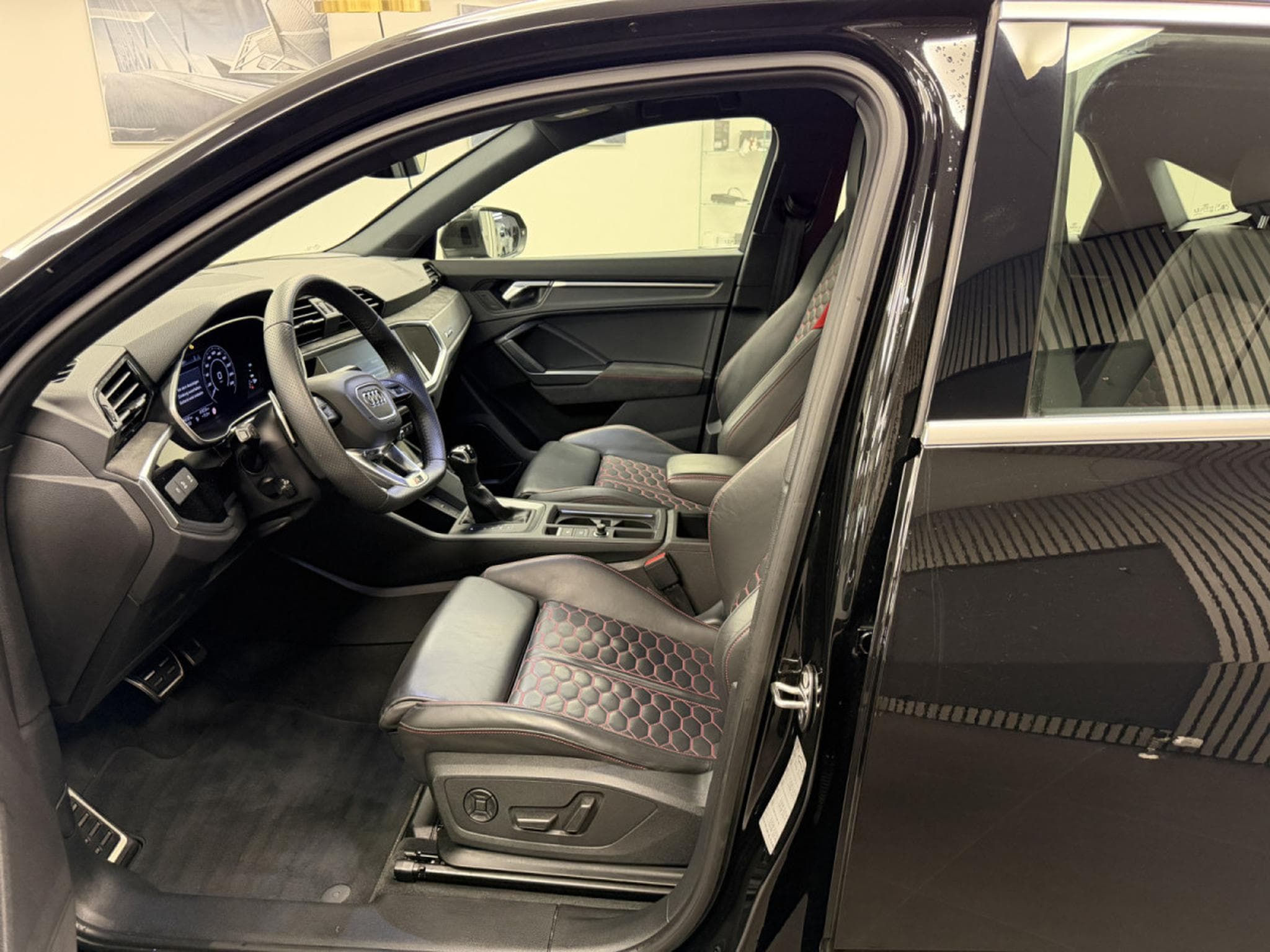 Audi RSQ3 Sportback TFSI quattro 400ch / 294kW S tronic (2020) - Photo 3