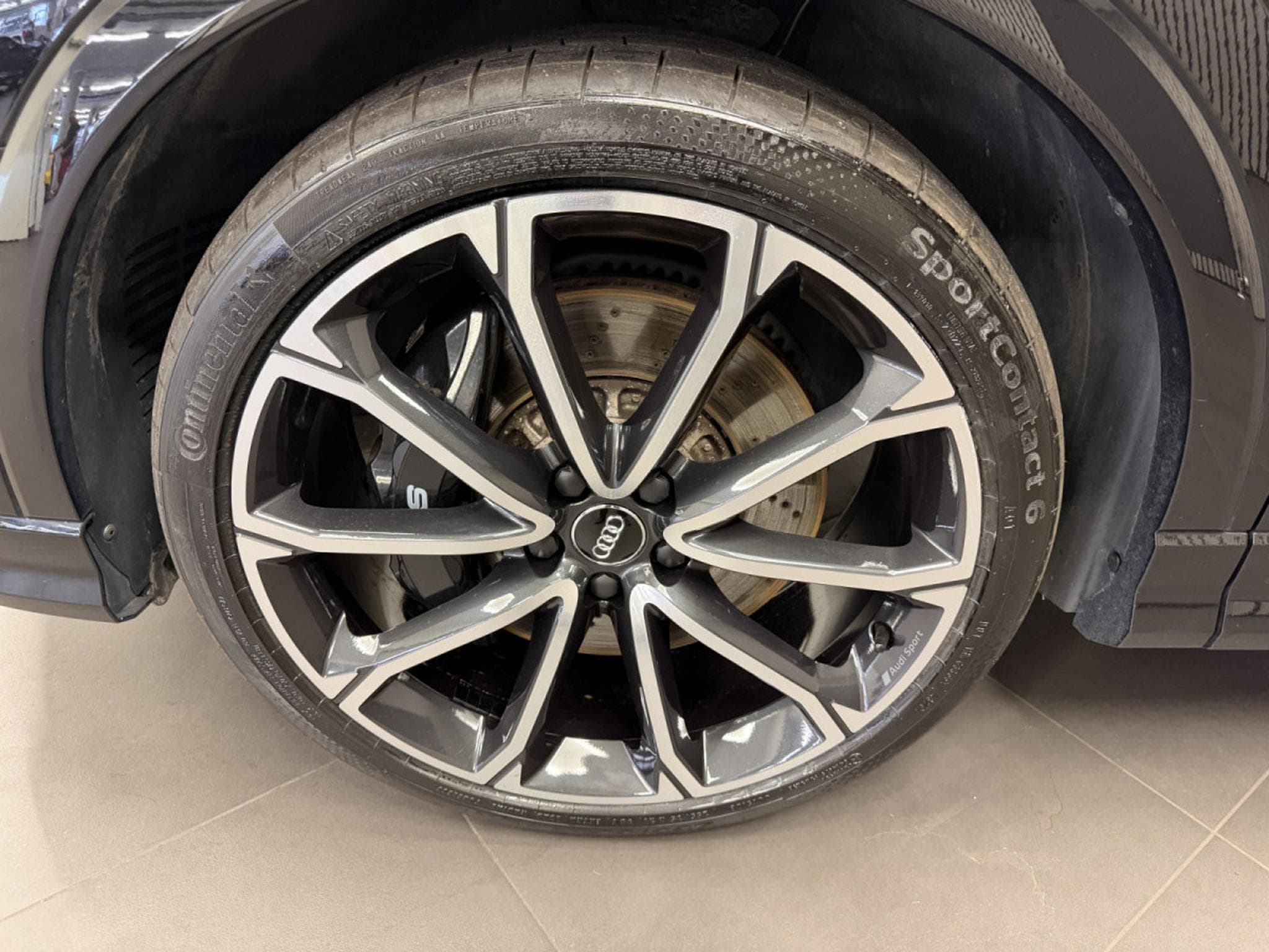 Audi RSQ3 Sportback TFSI quattro 400ch / 294kW S tronic (2020) - Photo 8