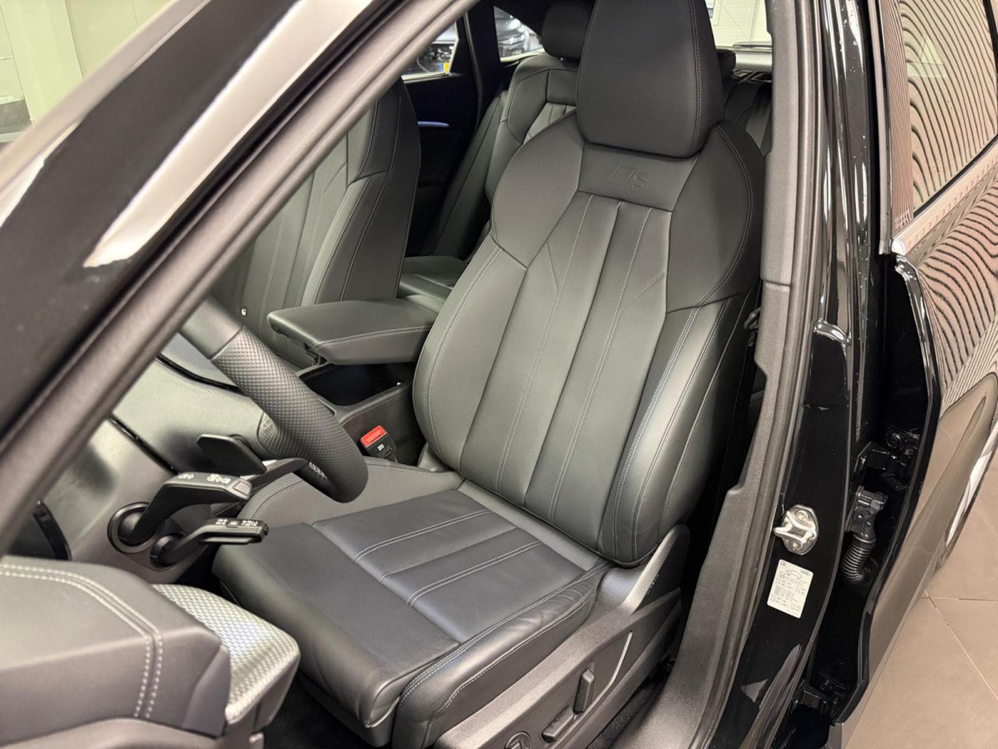 Audi Q5 Sportback S line 204 CV / 150 kW TDI quattro S tronic (2025) - Photo 2