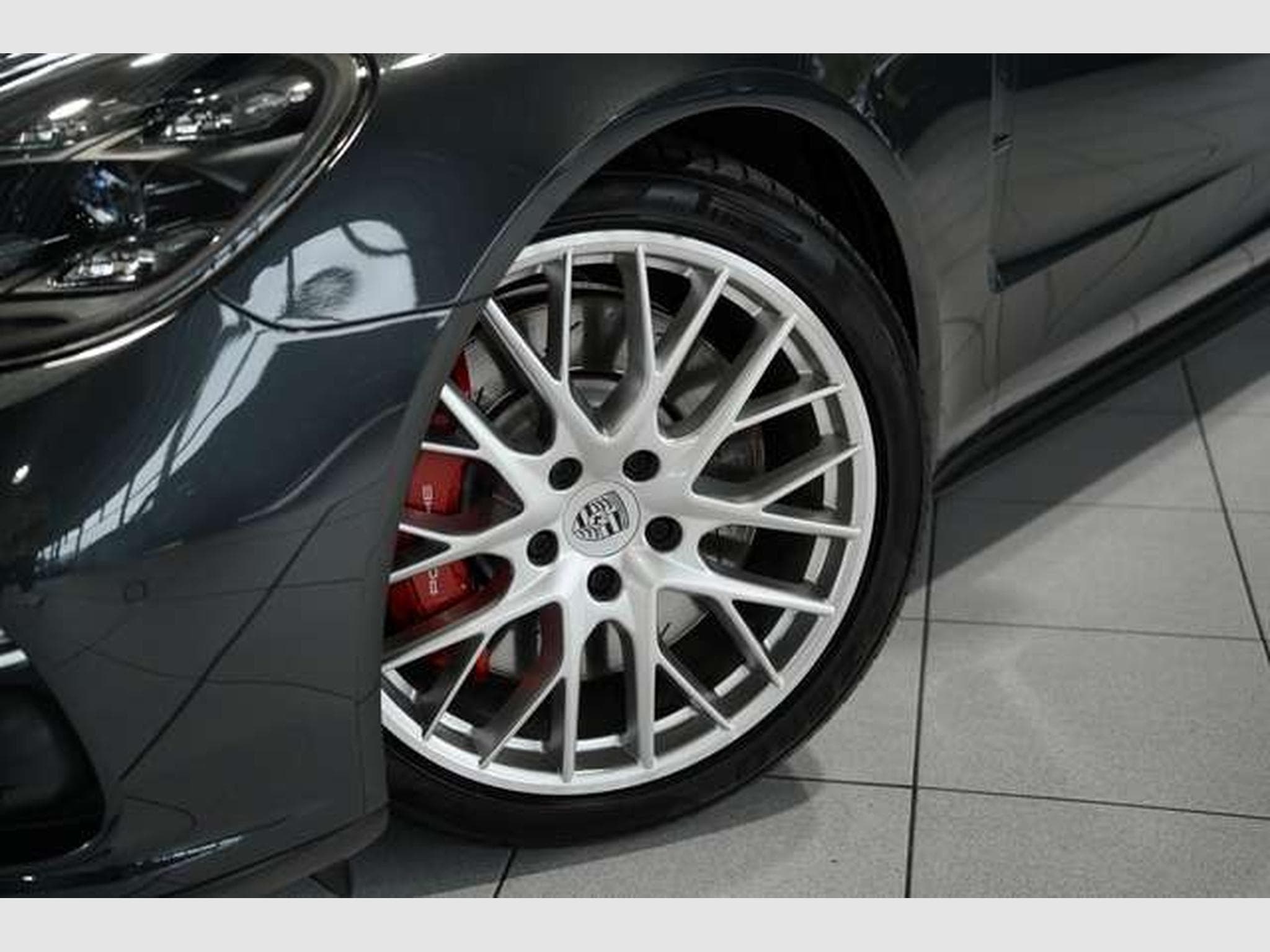 Porsche Panamera Turbo Sport Turismo 2H*Chrono*LUFT*Pano (2019) - Photo 2