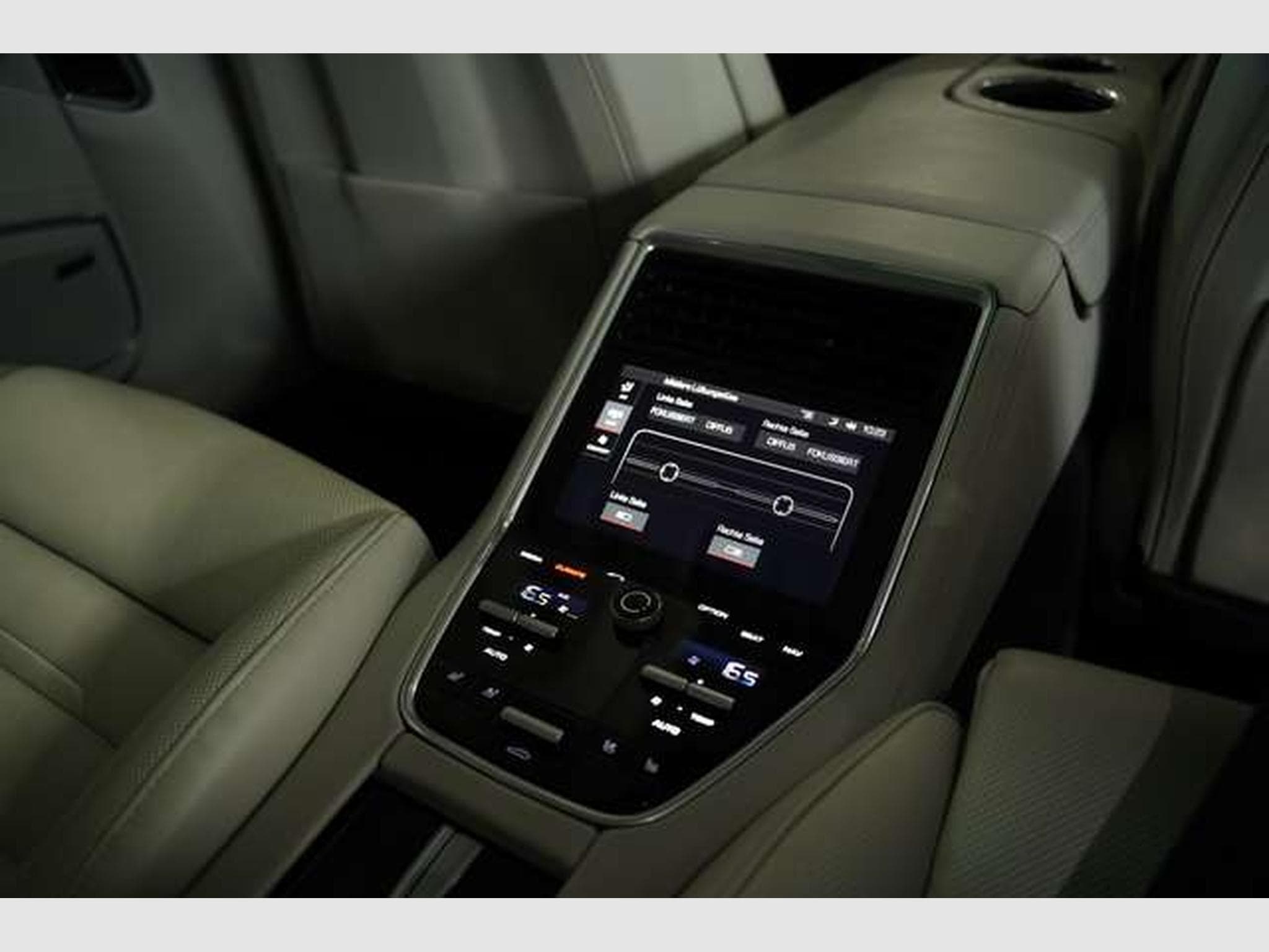 Porsche Panamera Turbo Sport Turismo 2H*Chrono*LUFT*Pano (2019) - Photo 25