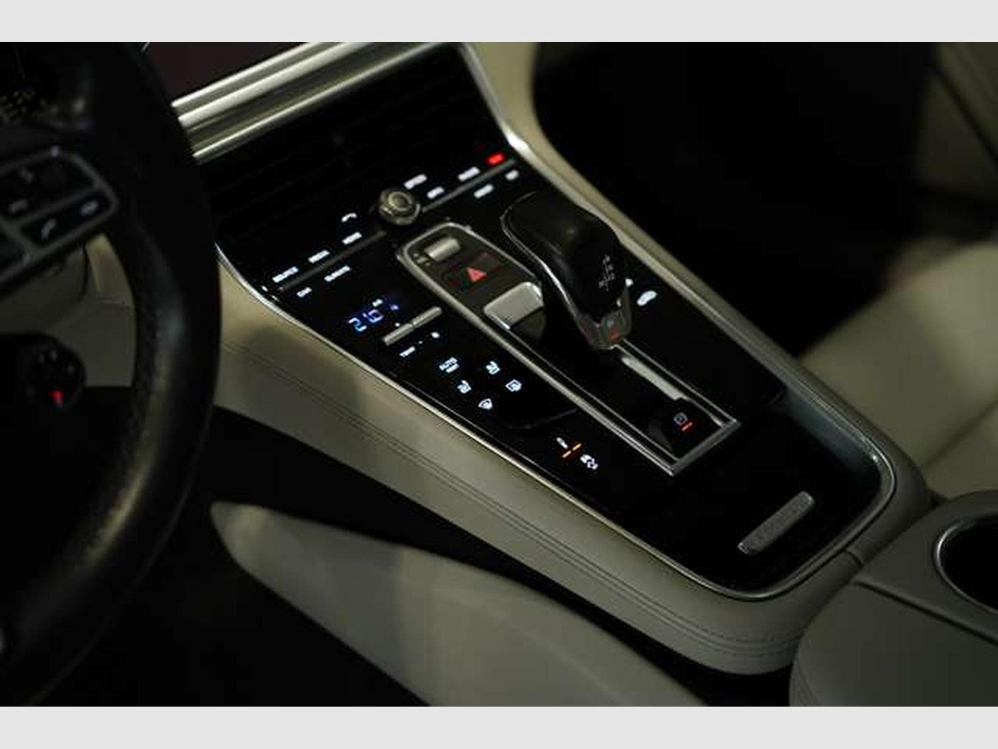 Porsche Panamera Turbo Sport Turismo 2H*Chrono*LUFT*Pano (2019) - Photo 32
