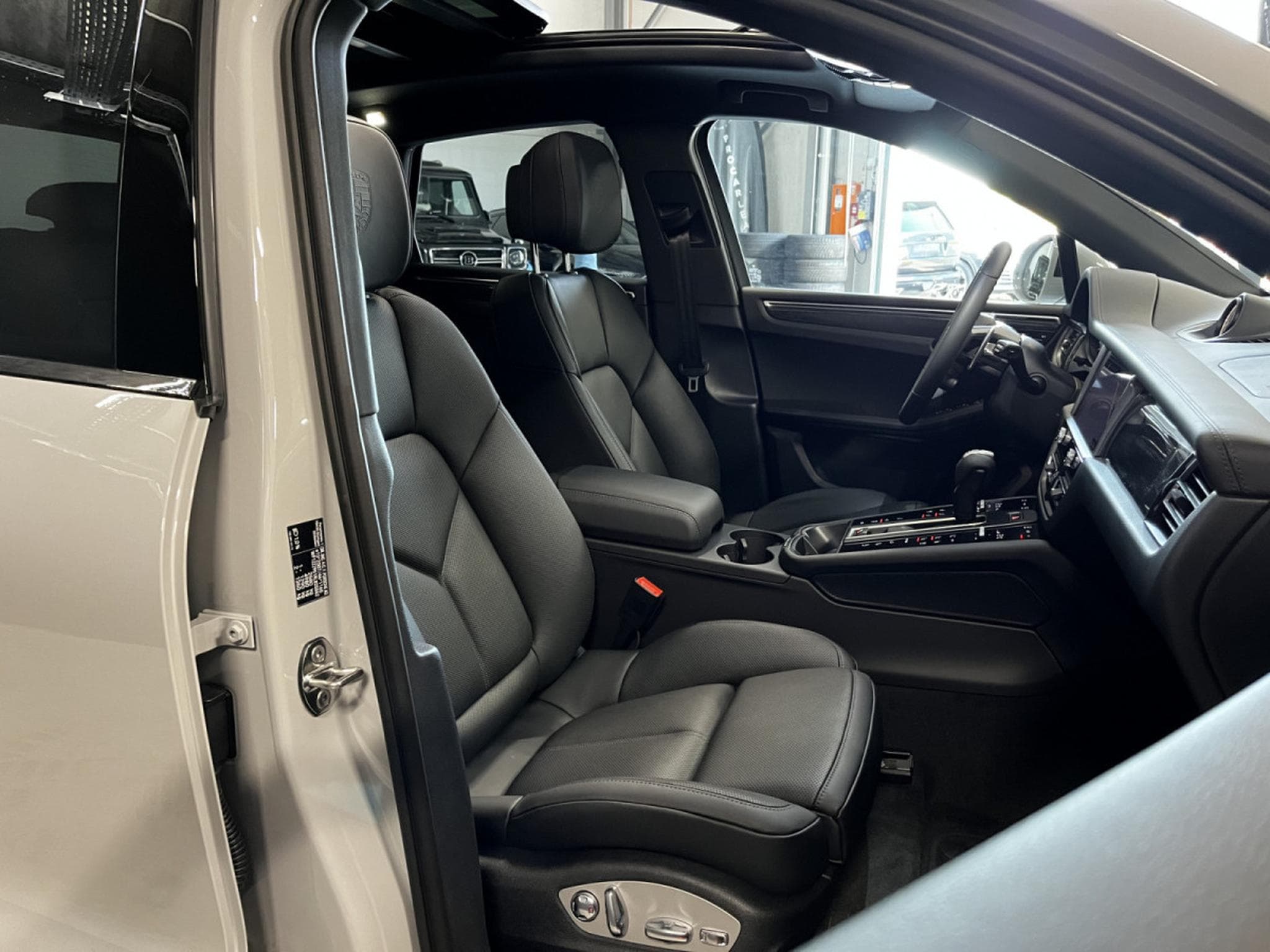 Porsche Macan Porsche Macan S /LED/PANO/BOSE/21"/CARBON/AHK/VOLL (2023) - Photo 8
