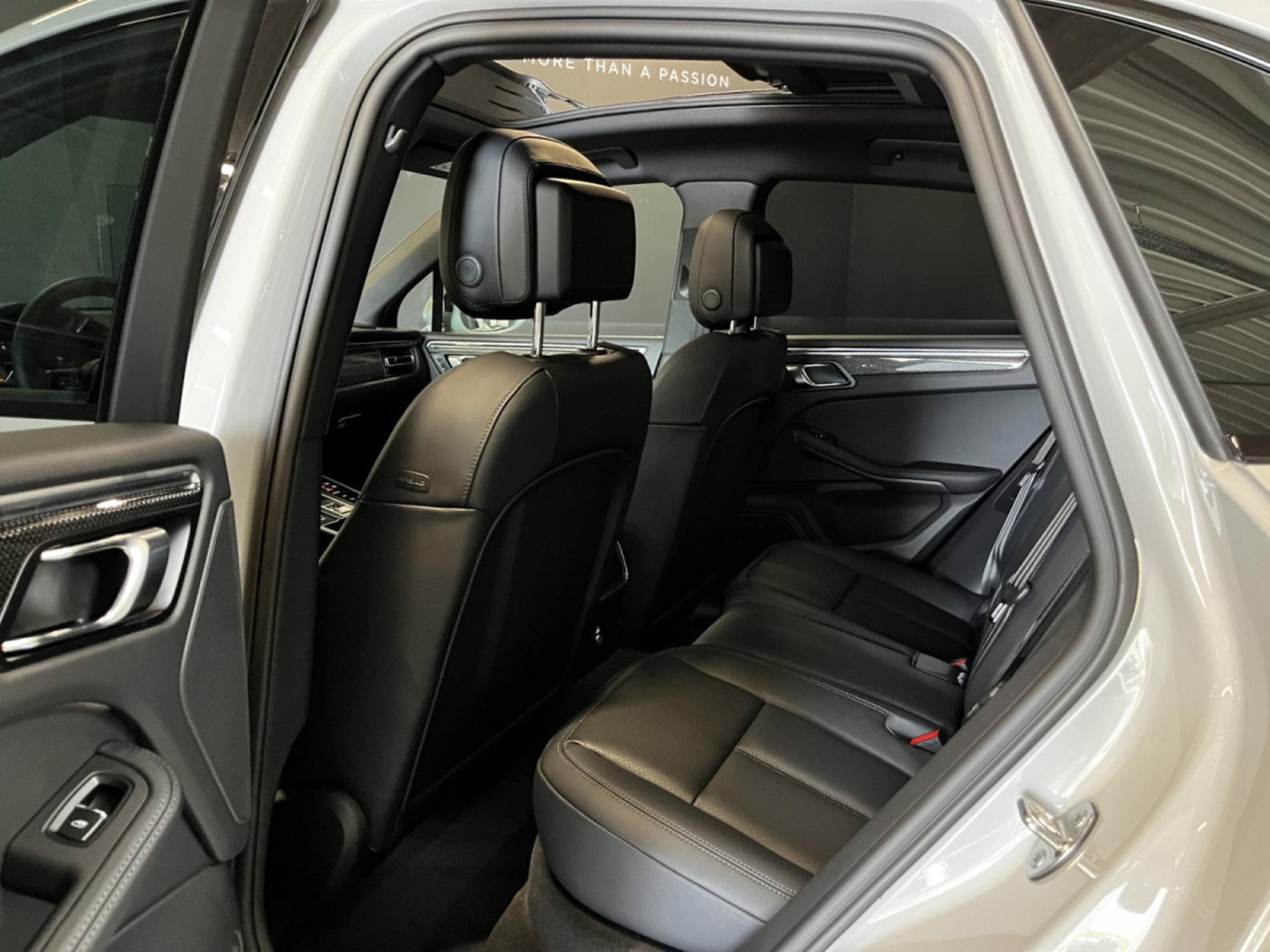Porsche Macan Porsche Macan S /LED/PANO/BOSE/21"/CARBON/AHK/VOLL (2023) - Photo 11