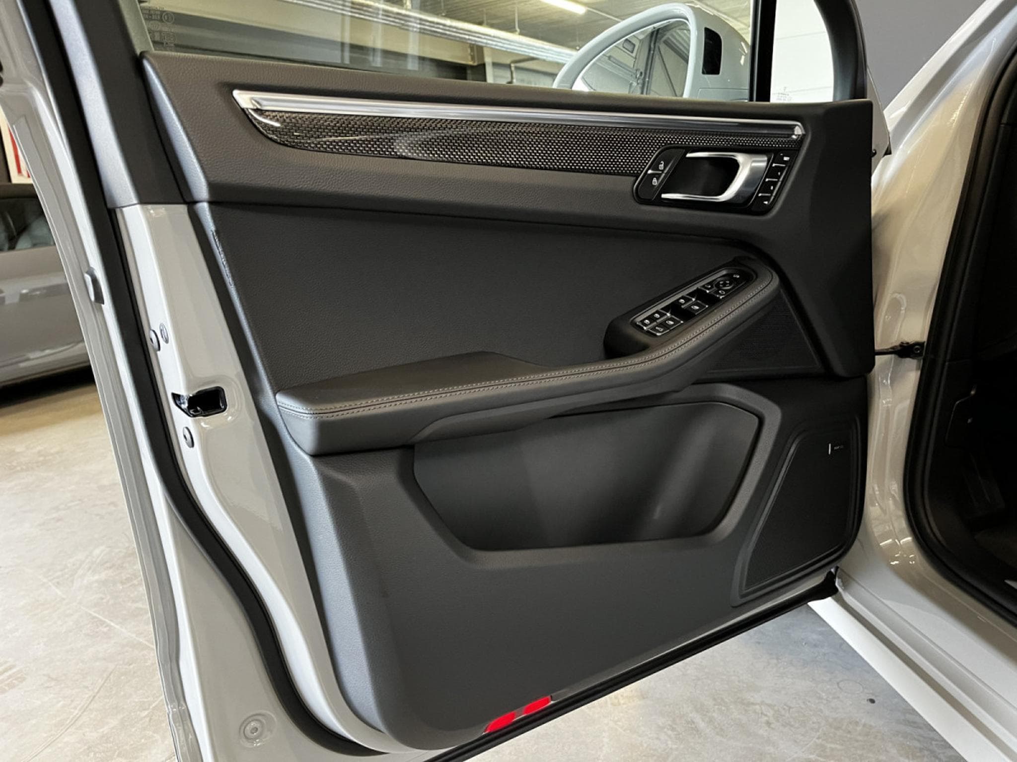 Porsche Macan Porsche Macan S /LED/PANO/BOSE/21"/CARBON/AHK/VOLL (2023) - Photo 18