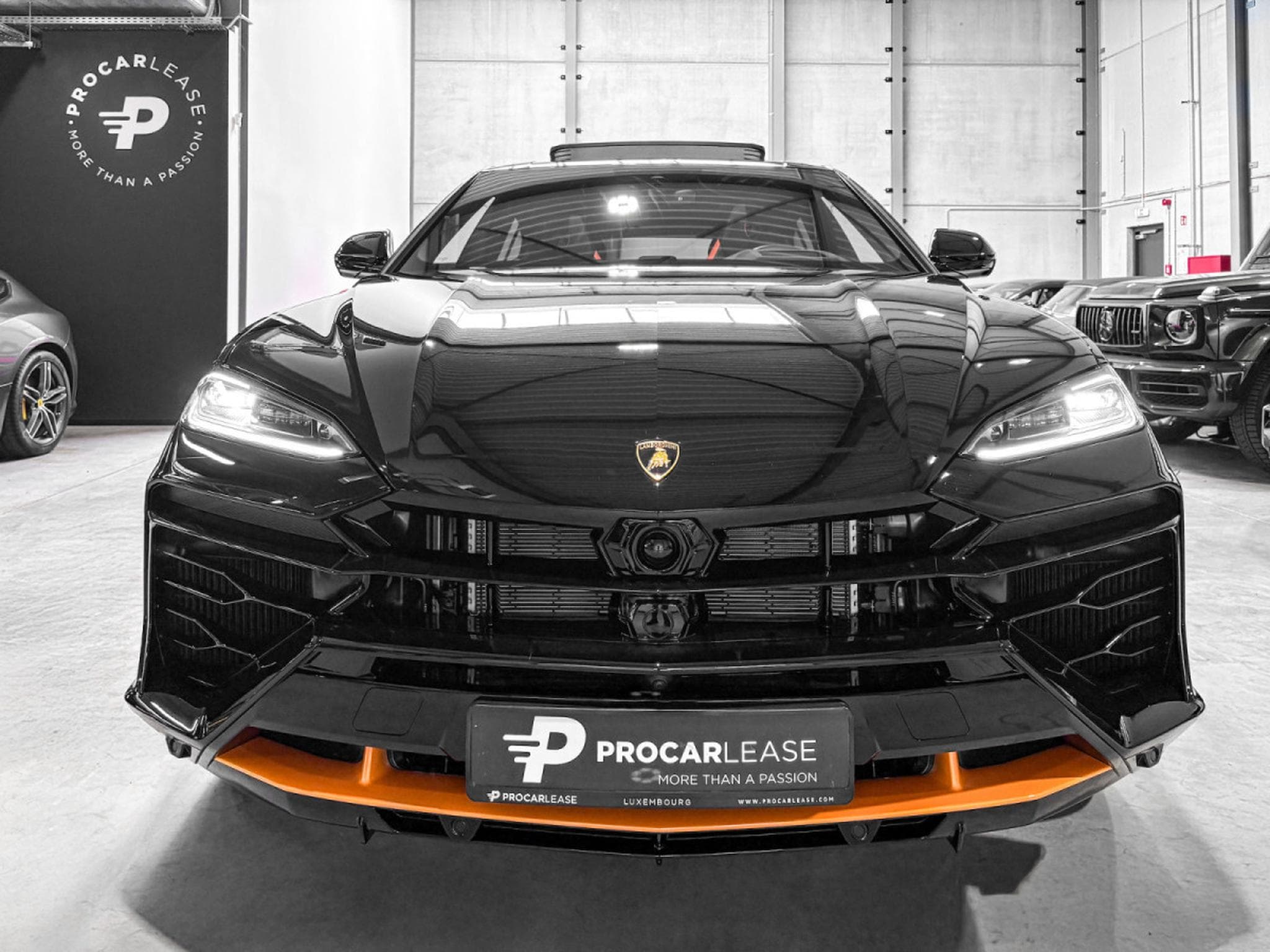Lamborghini Urus URUS SE/NEW 2025/ STOCK AVAILABLE DIRECTLY (2025) - Photo 2
