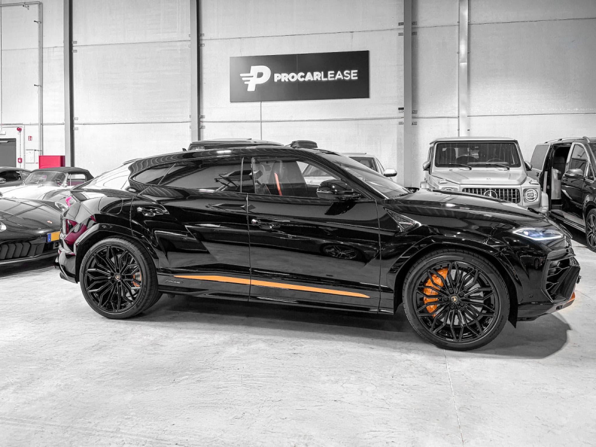 Lamborghini Urus URUS SE/NEW 2025/ STOCK AVAILABLE DIRECTLY (2025) - Photo 4