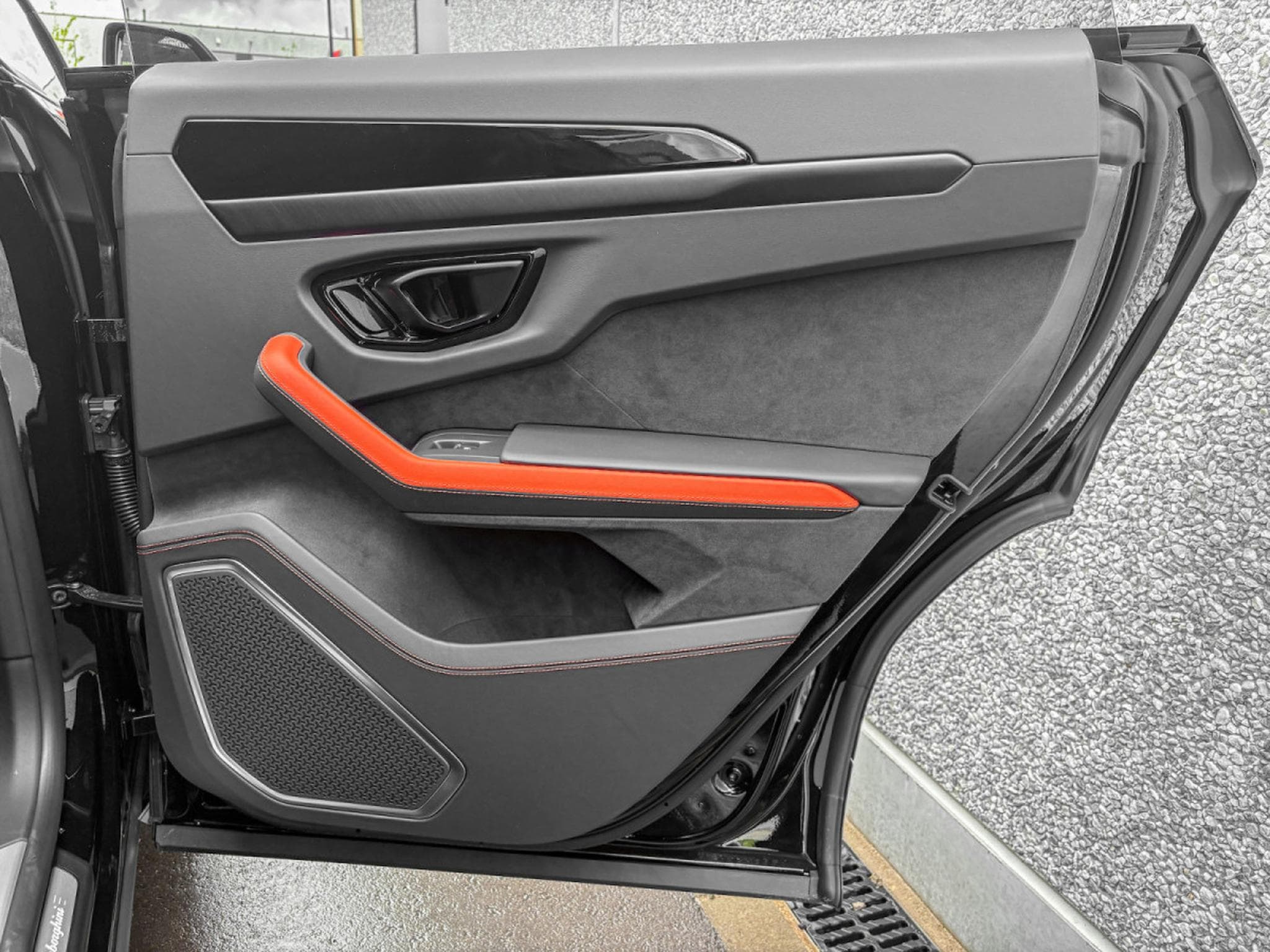 Lamborghini Urus URUS SE/NEW 2025/ STOCK AVAILABLE DIRECTLY (2025) - Photo 16