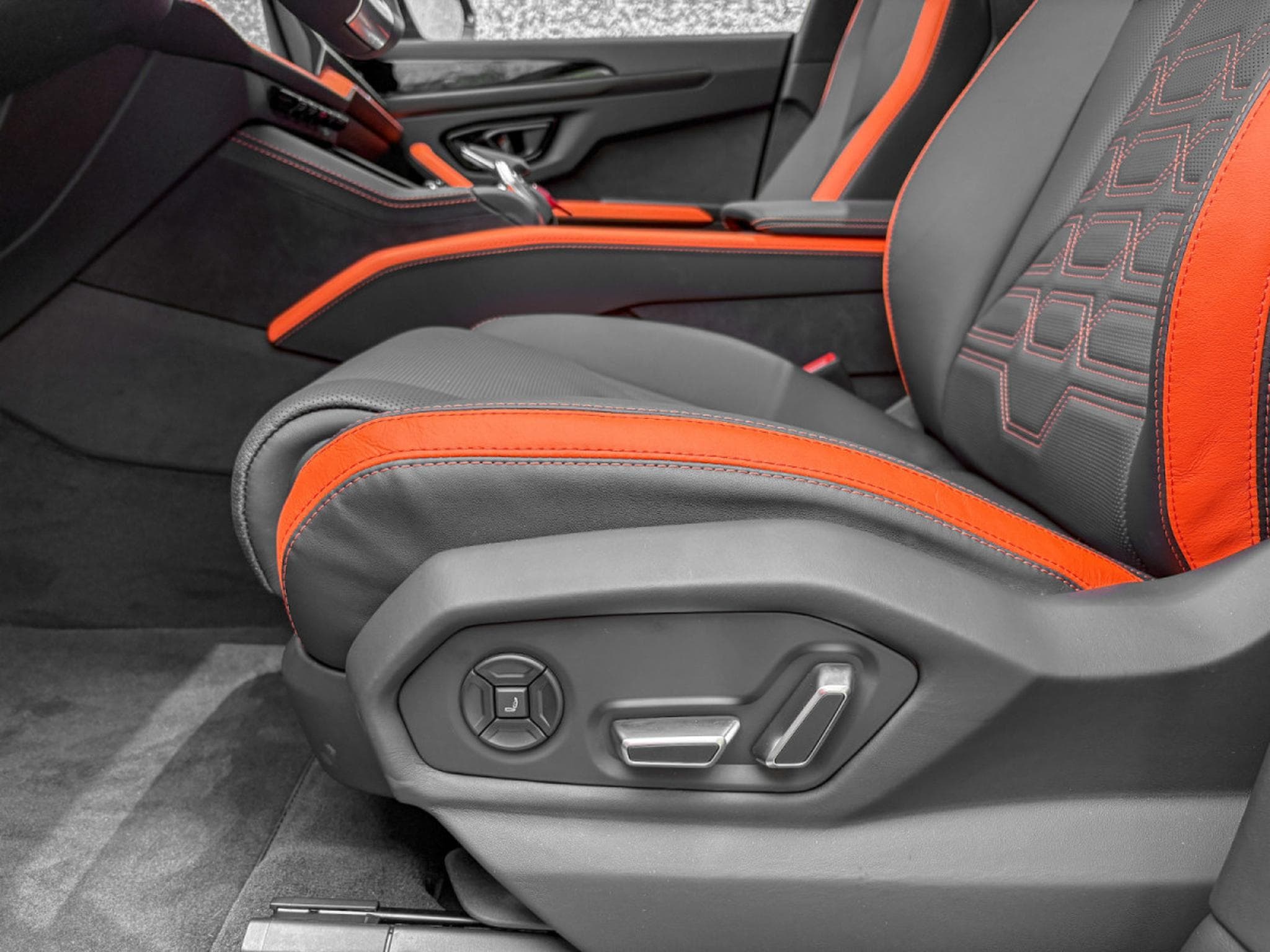 Lamborghini Urus URUS SE/NEW 2025/ STOCK AVAILABLE DIRECTLY (2025) - Photo 22