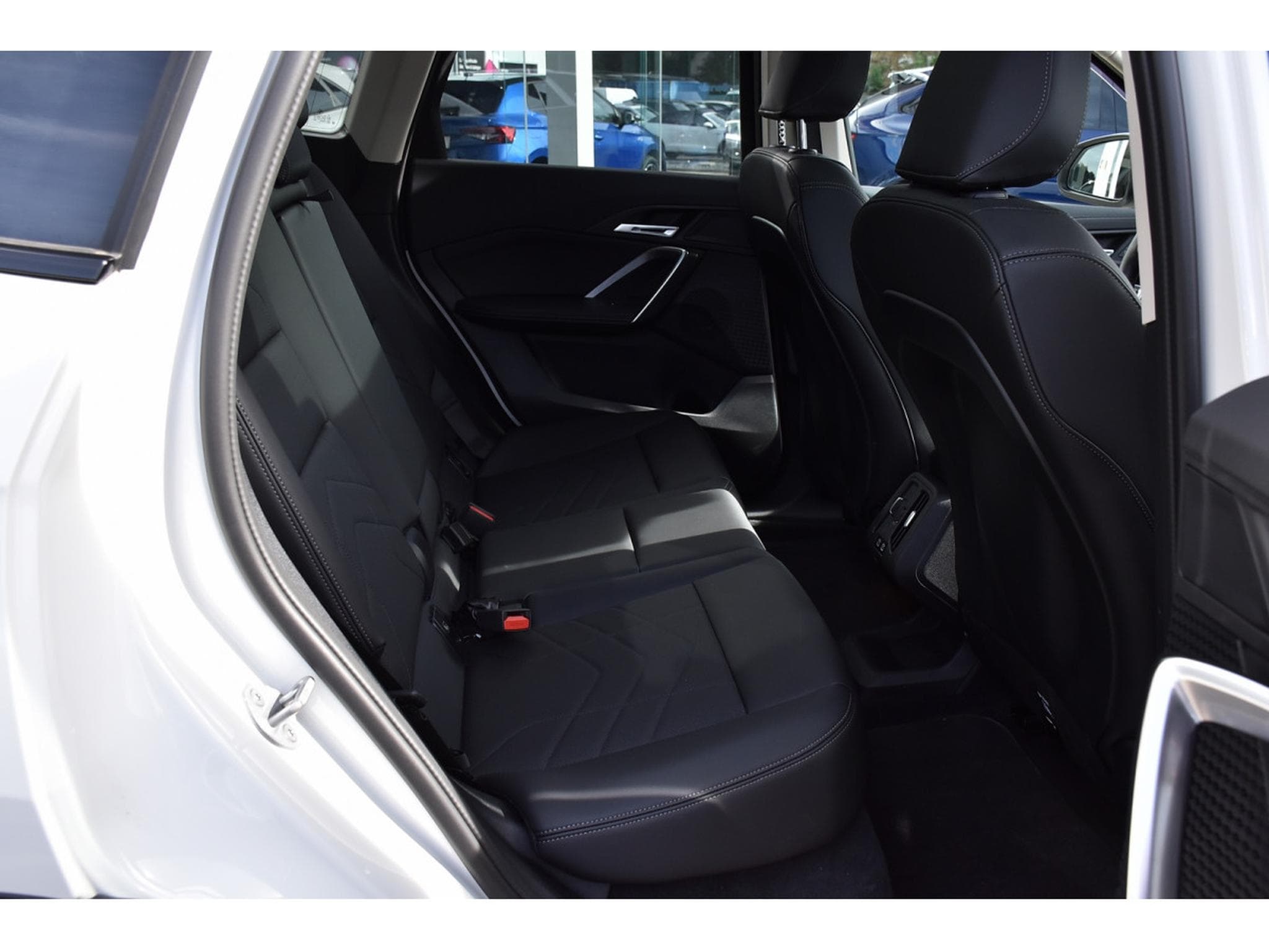 BMW iX1 eDrive20 xLine 66,5 kWh PANO CUIR MEMO ACC CAM360 HUD 1°MAIN (2025) - Foto 8
