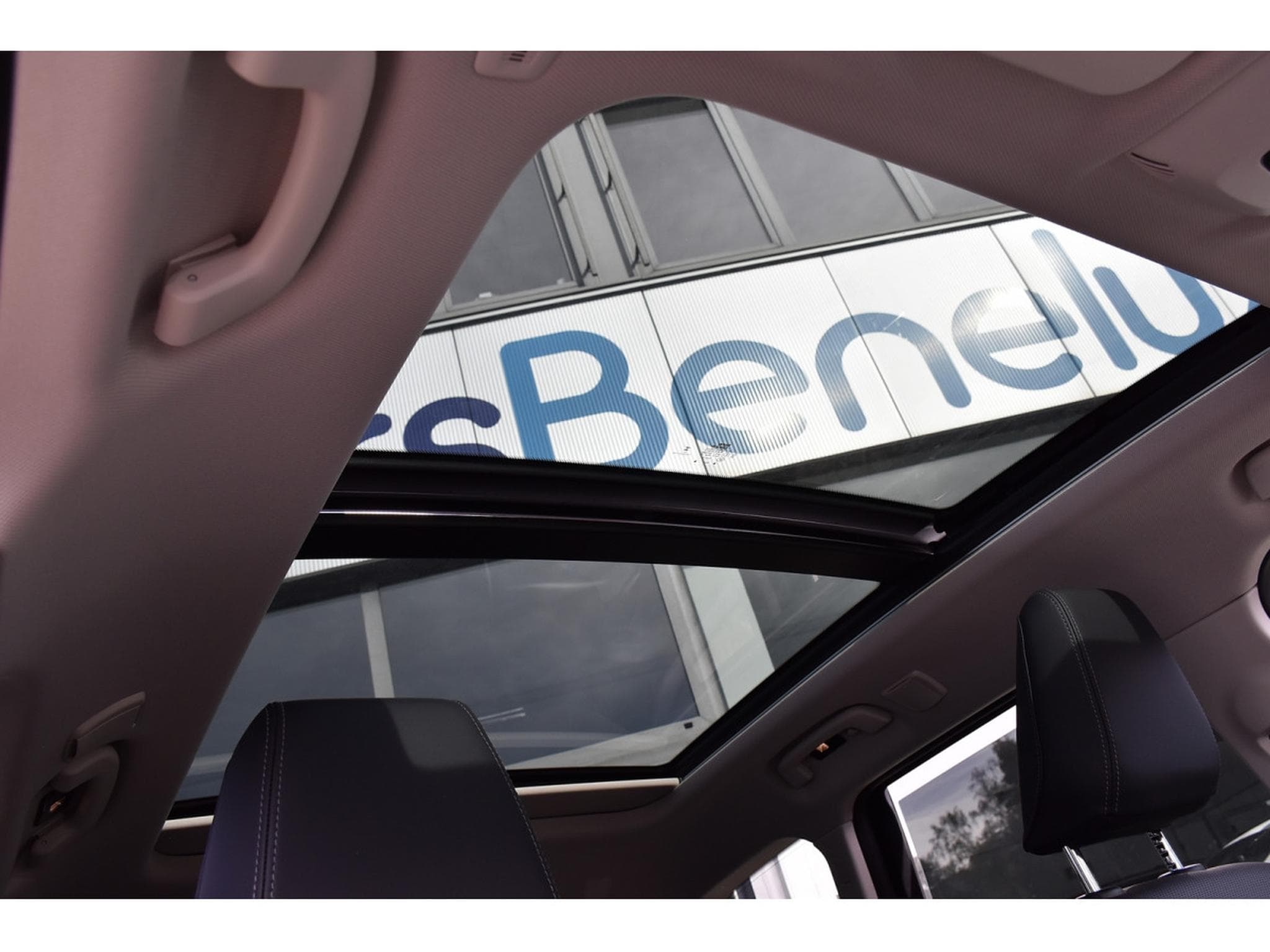 BMW iX1 eDrive20 xLine 66,5 kWh PANO CUIR MEMO ACC CAM360 HUD 1°MAIN (2025) - Foto 9