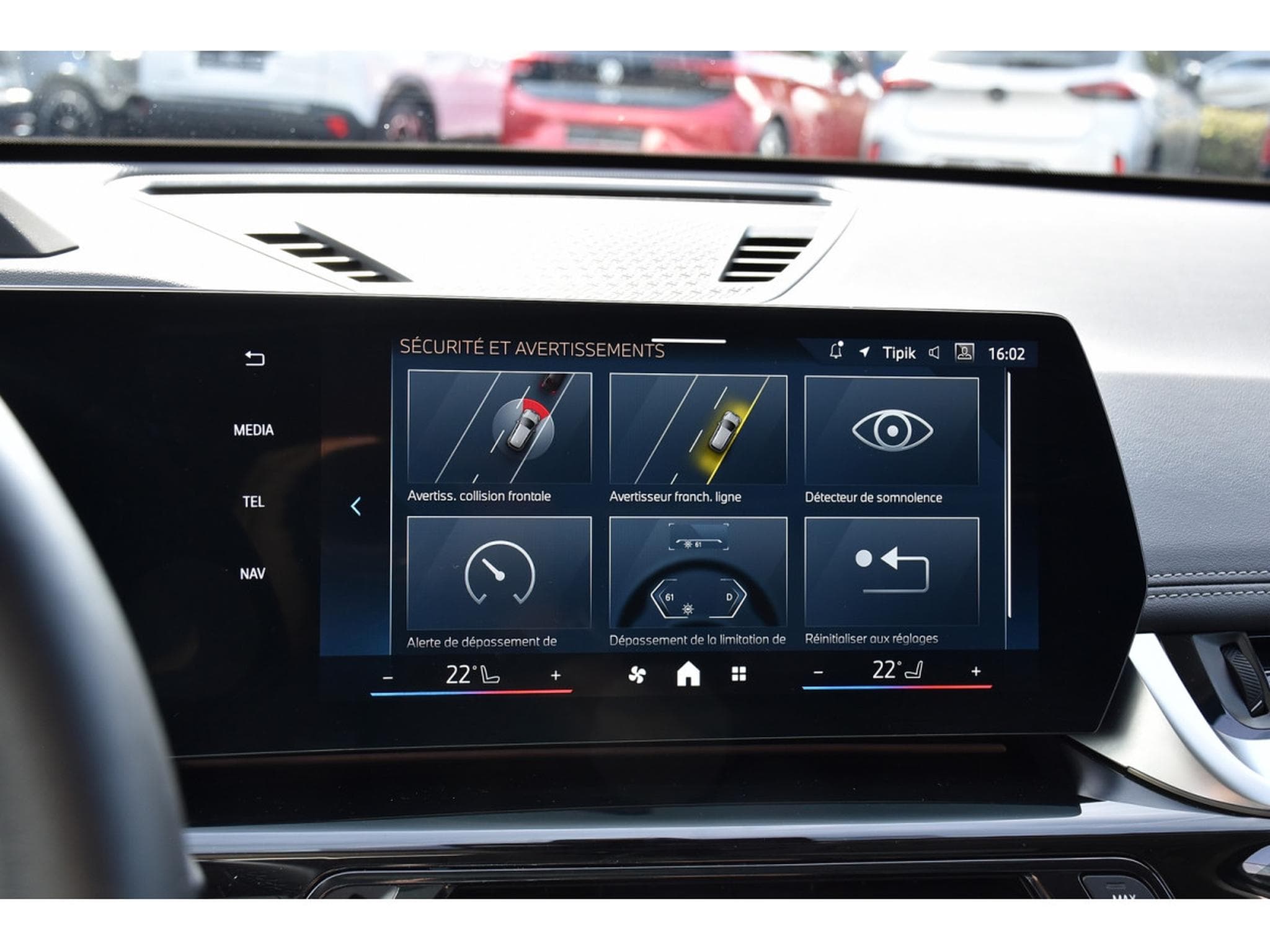 BMW iX1 eDrive20 xLine 66,5 kWh PANO CUIR MEMO ACC CAM360 HUD 1°MAIN (2025) - Foto 13