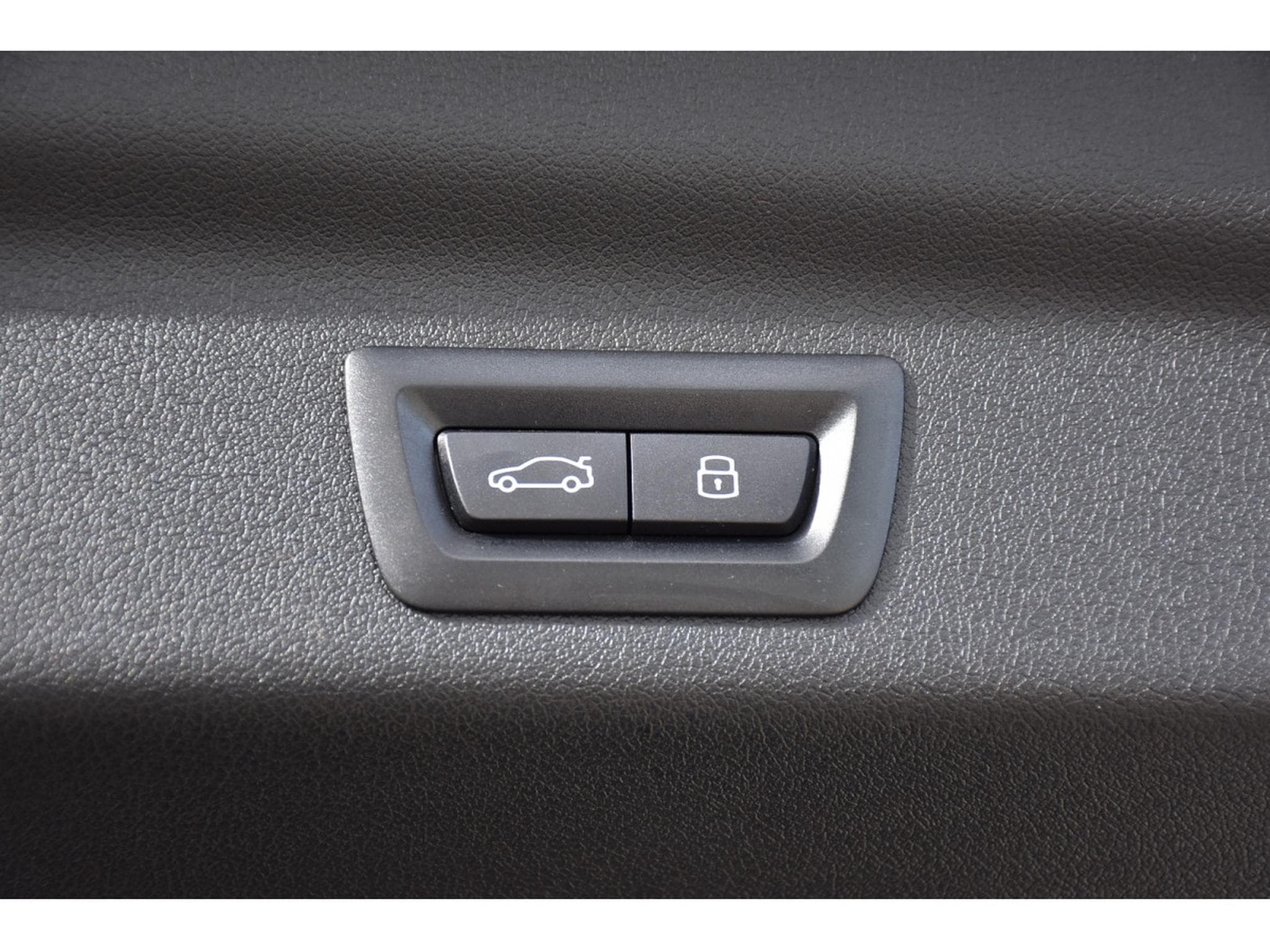 BMW iX1 eDrive20 xLine 66,5 kWh PANO CUIR MEMO ACC CAM360 HUD 1°MAIN (2025) - Foto 24