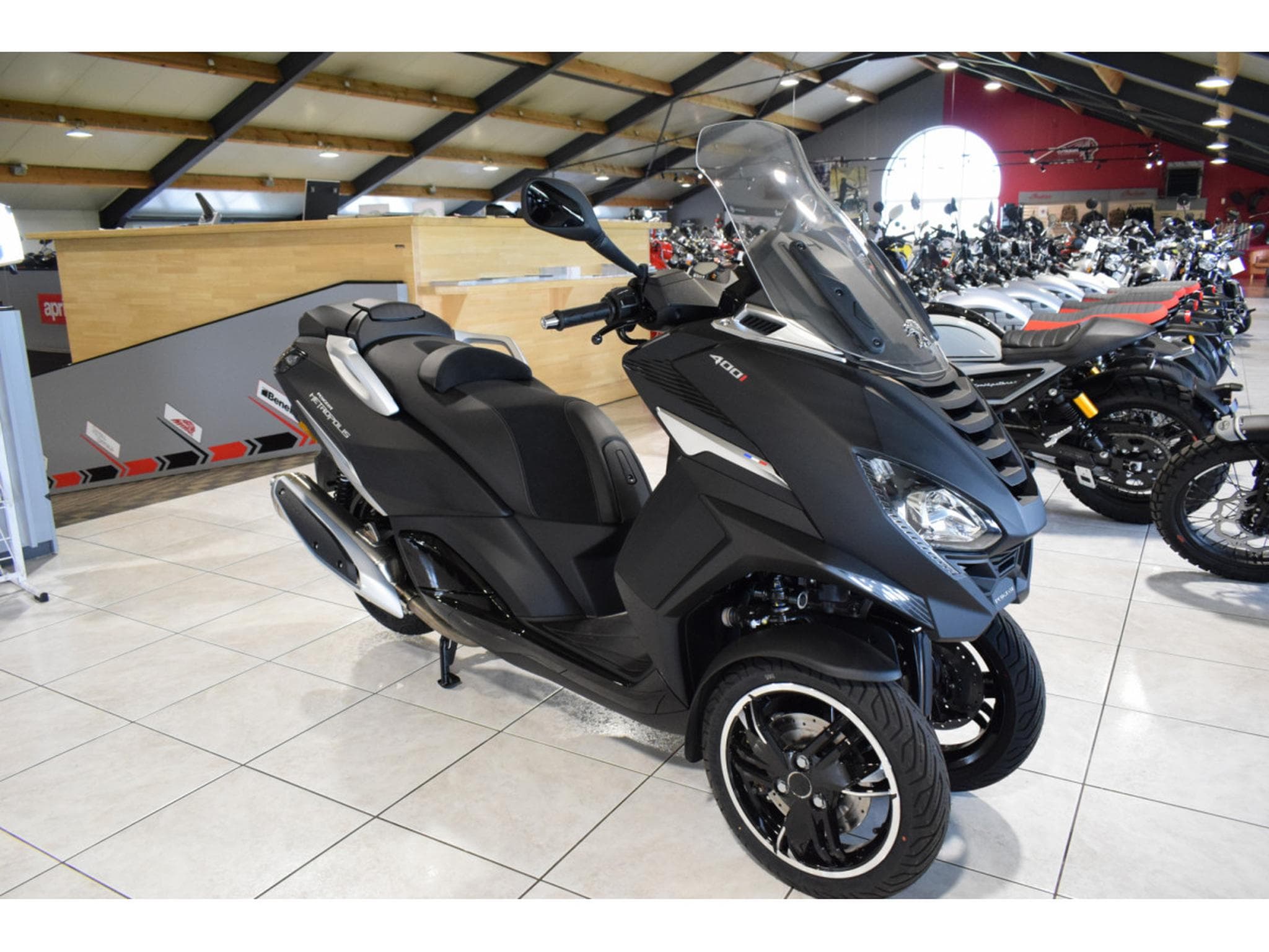 Peugeot Metropolis V3 E5 ALLURE NOIR MATT (2024) - Photo 7