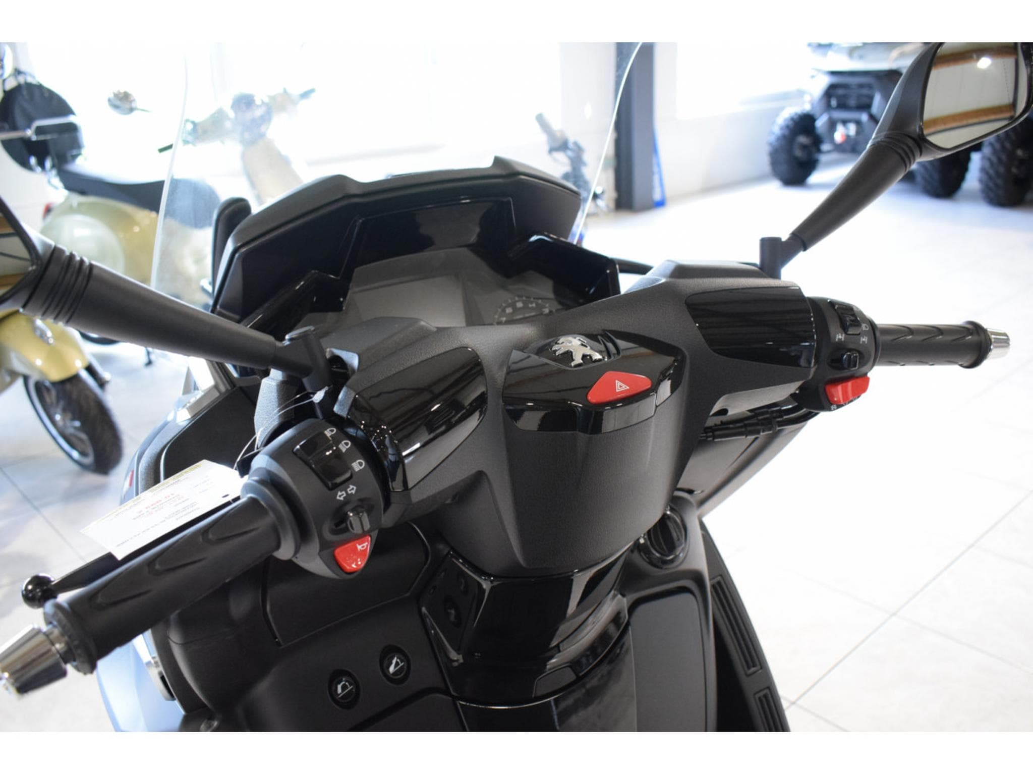 Peugeot Metropolis V3 E5 ALLURE NOIR MATT (2024) - Photo 5