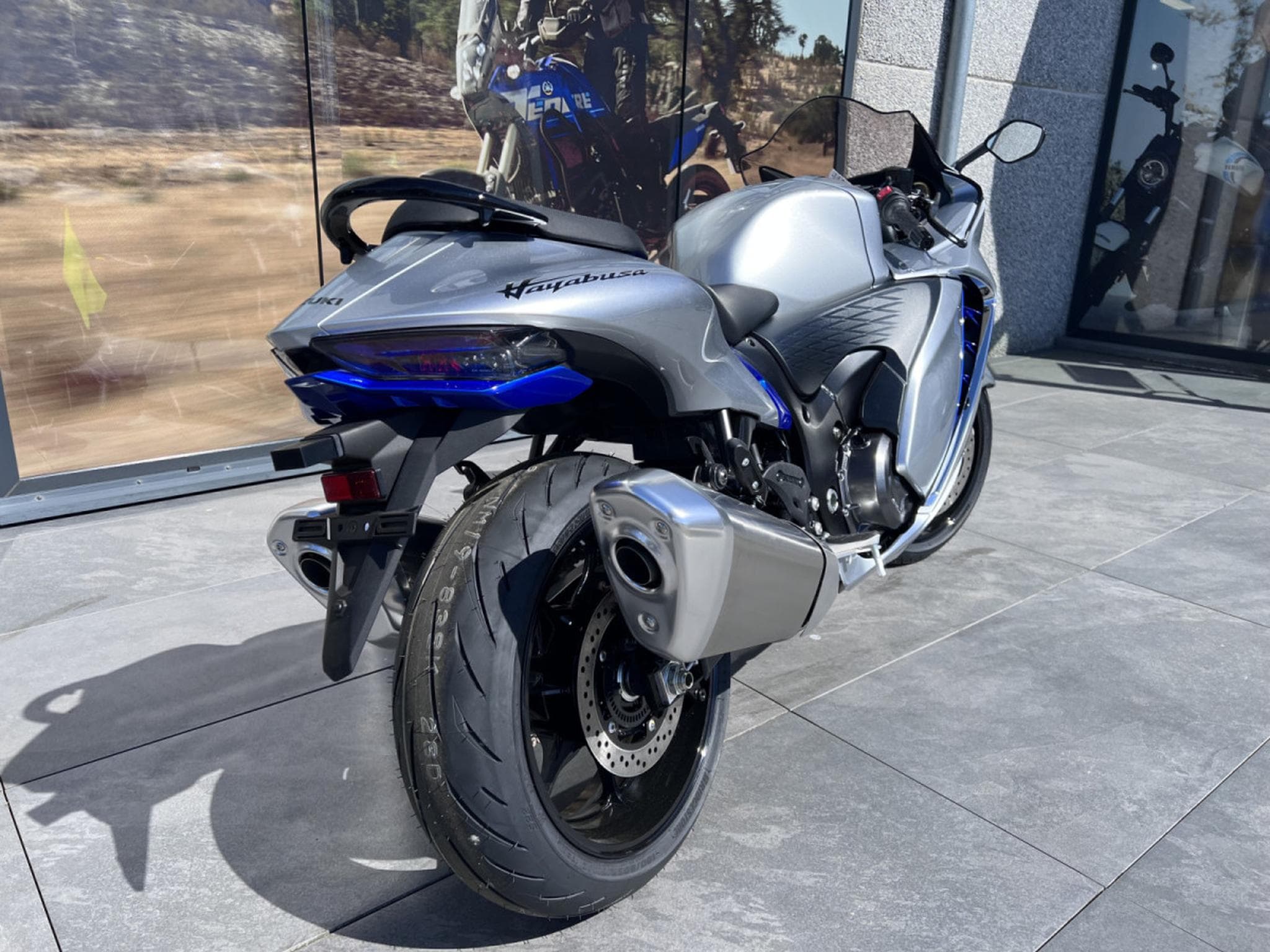 Suzuki Hayabusa 1300 (2026) - Photo 3
