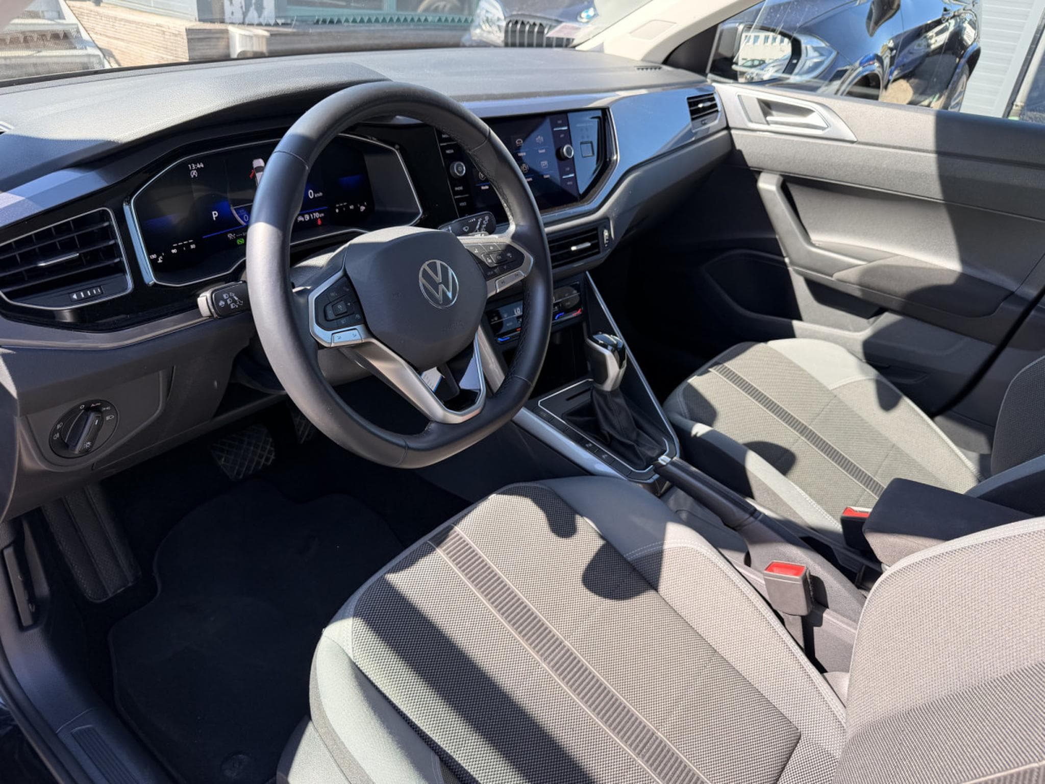 VW Polo 1.0 TSI 95 Style DSG (2023) - Photo 15