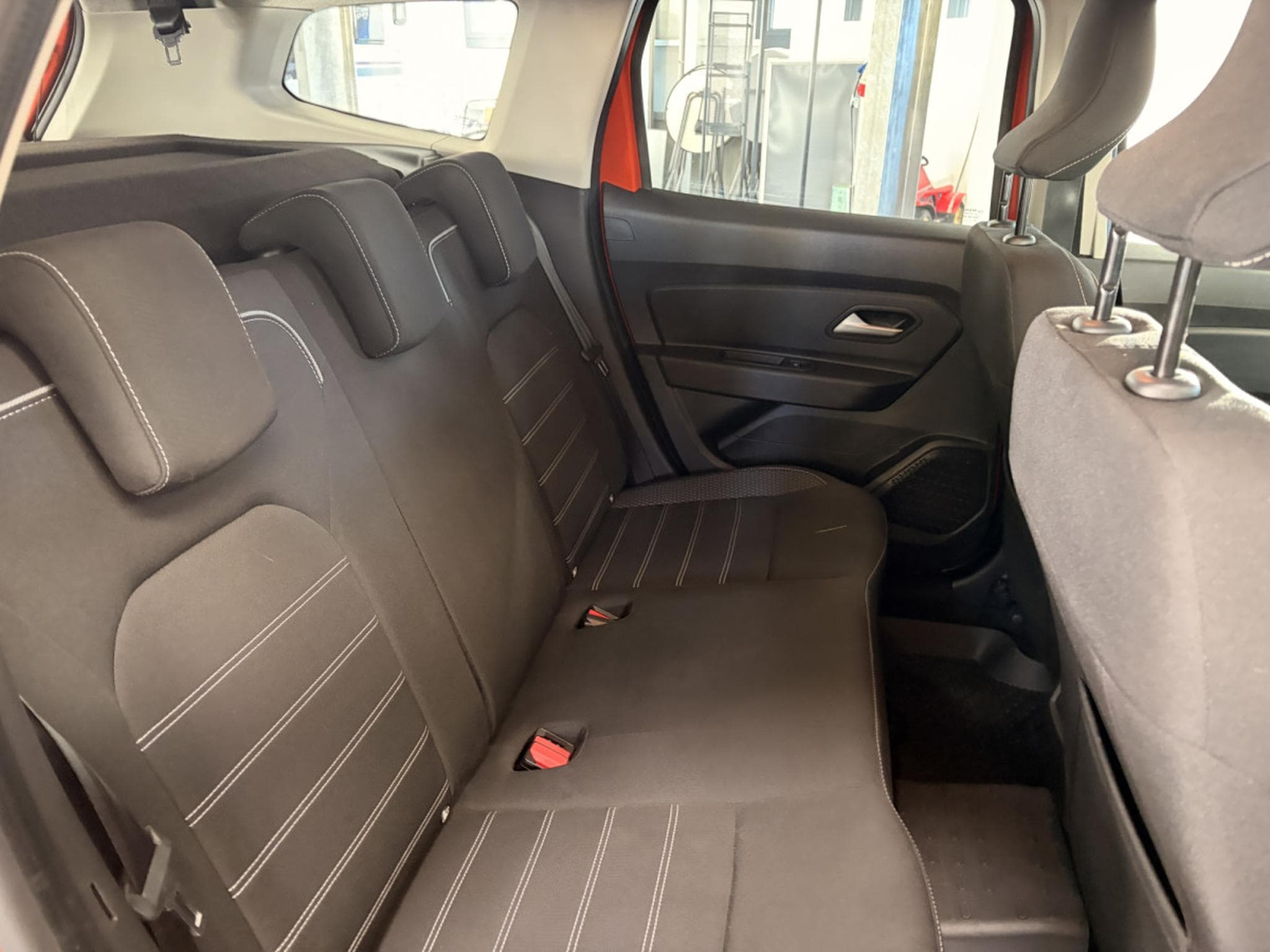 Dacia Duster Journey 1.5 Blue dCi (2023) - Photo 13