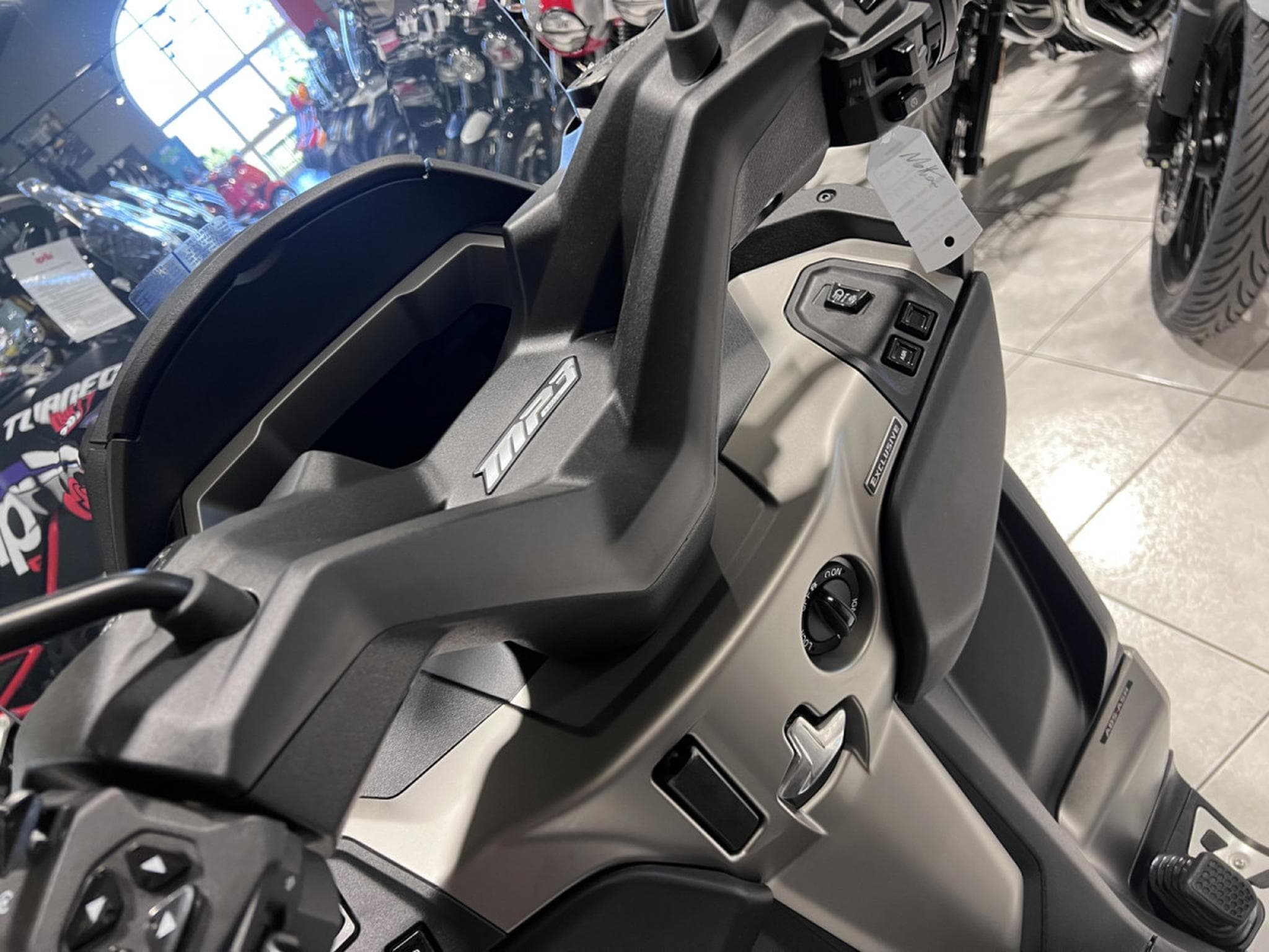 Piaggio MP3 (2026) - Photo 6