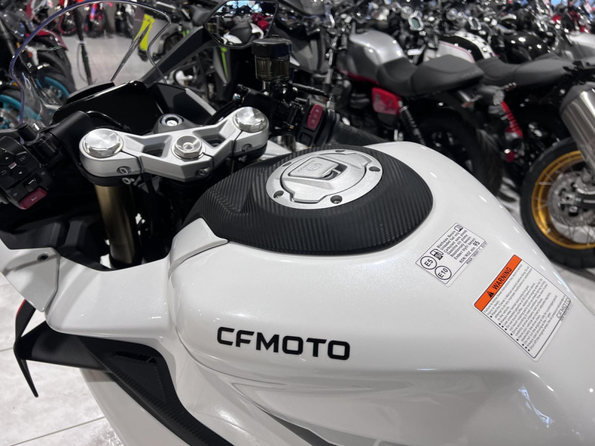 CF Moto SR TC (2025) - Foto 6